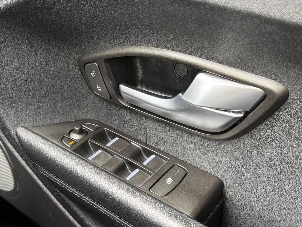 Land Rover Range Rover Evoque view 21