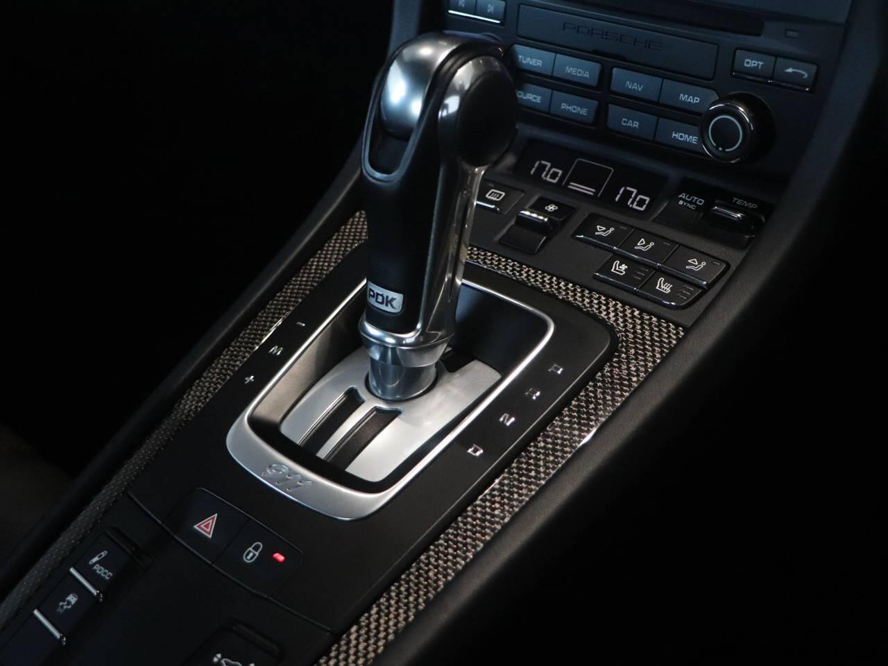 Porsche 911 view 30