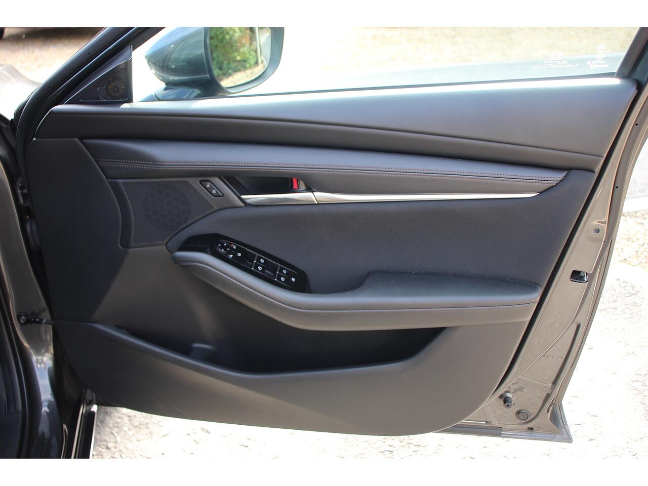 Mazda Mazda3 view 33