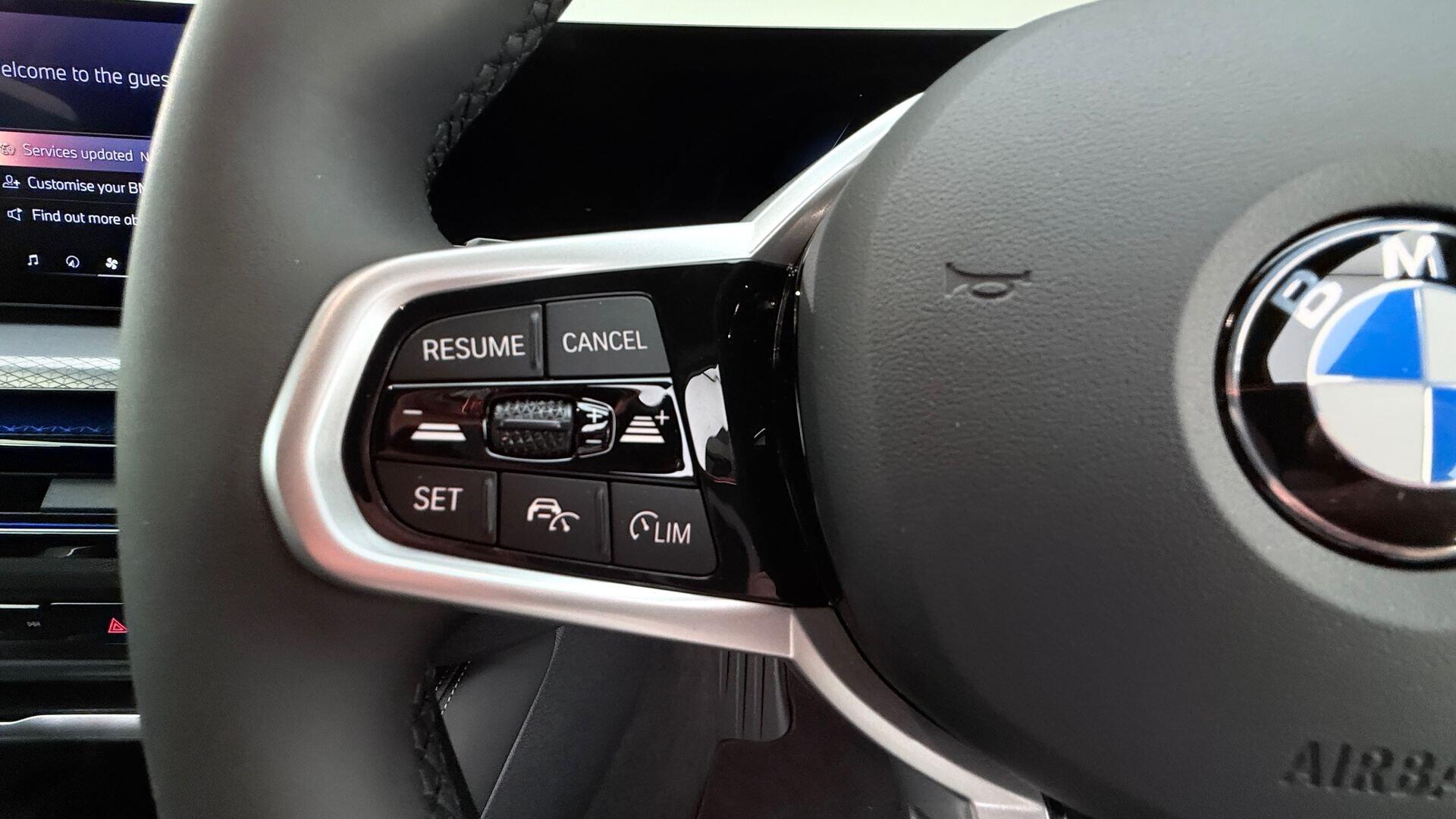 BMW i4 view 17