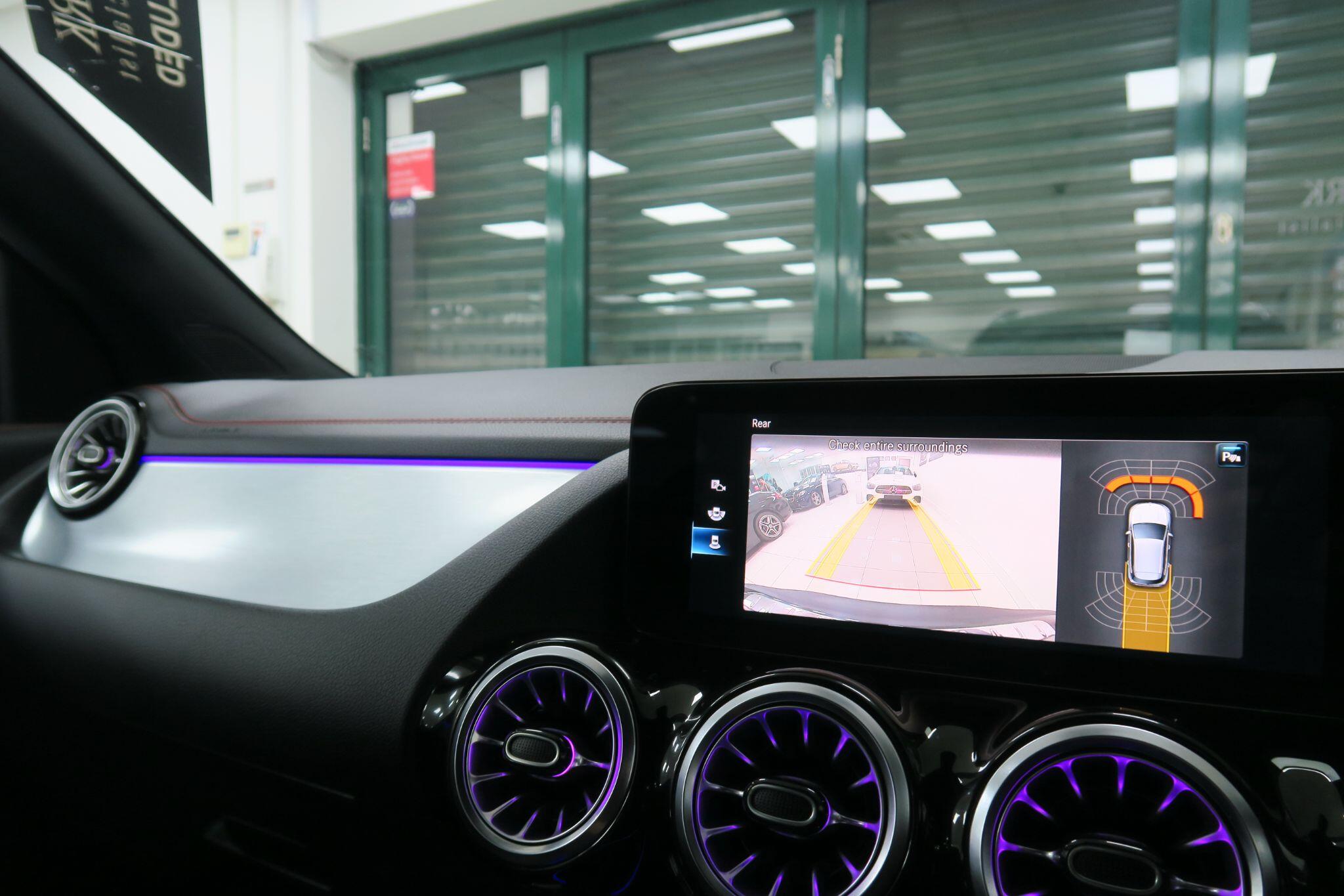 Mercedes-Benz EQA view 16