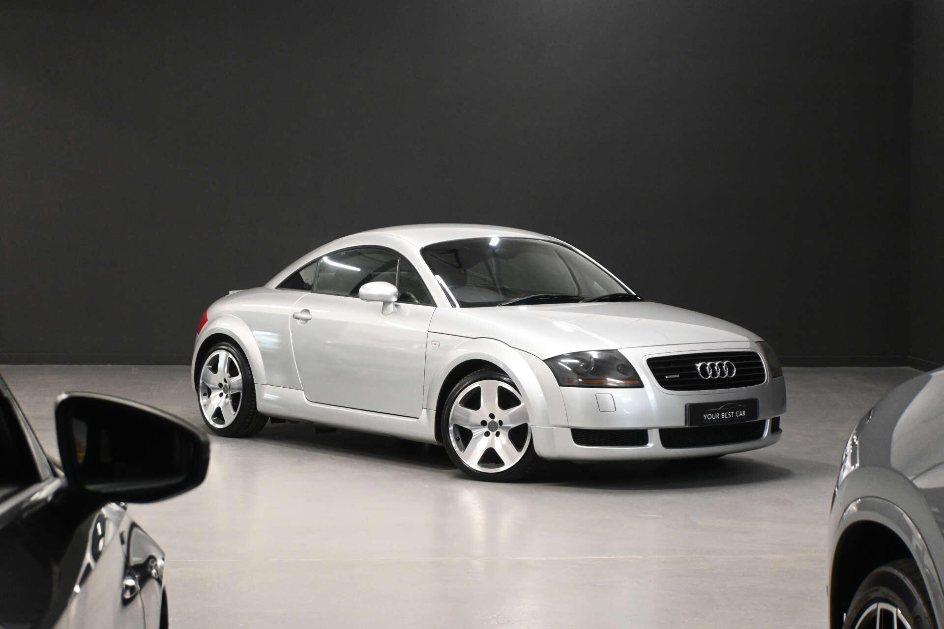 Audi TT view 10