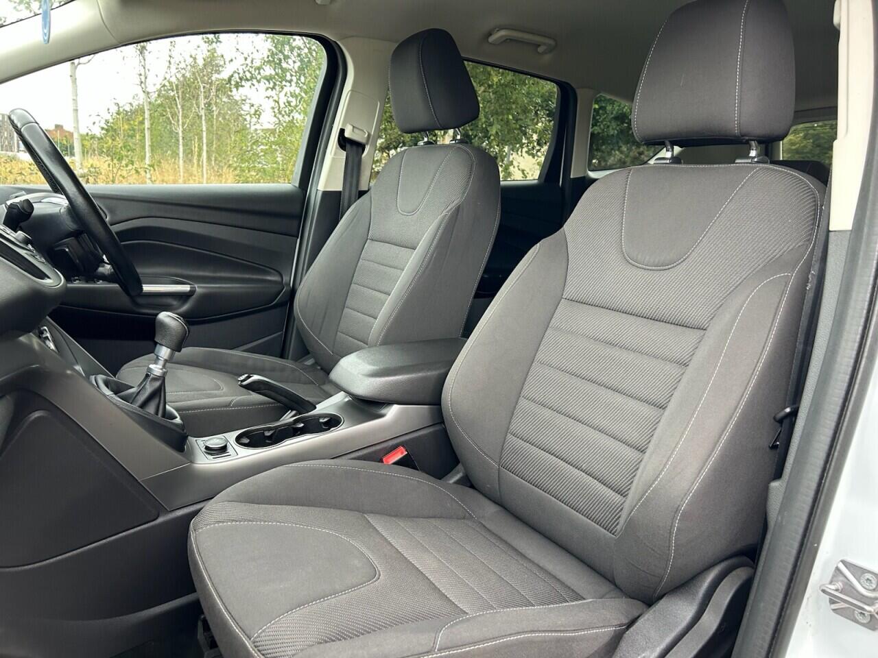 Ford Kuga view 21