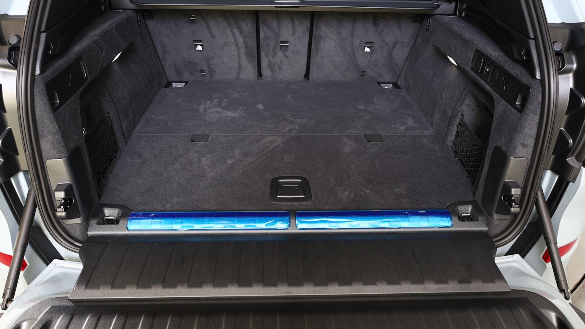 BMW X5 view 13