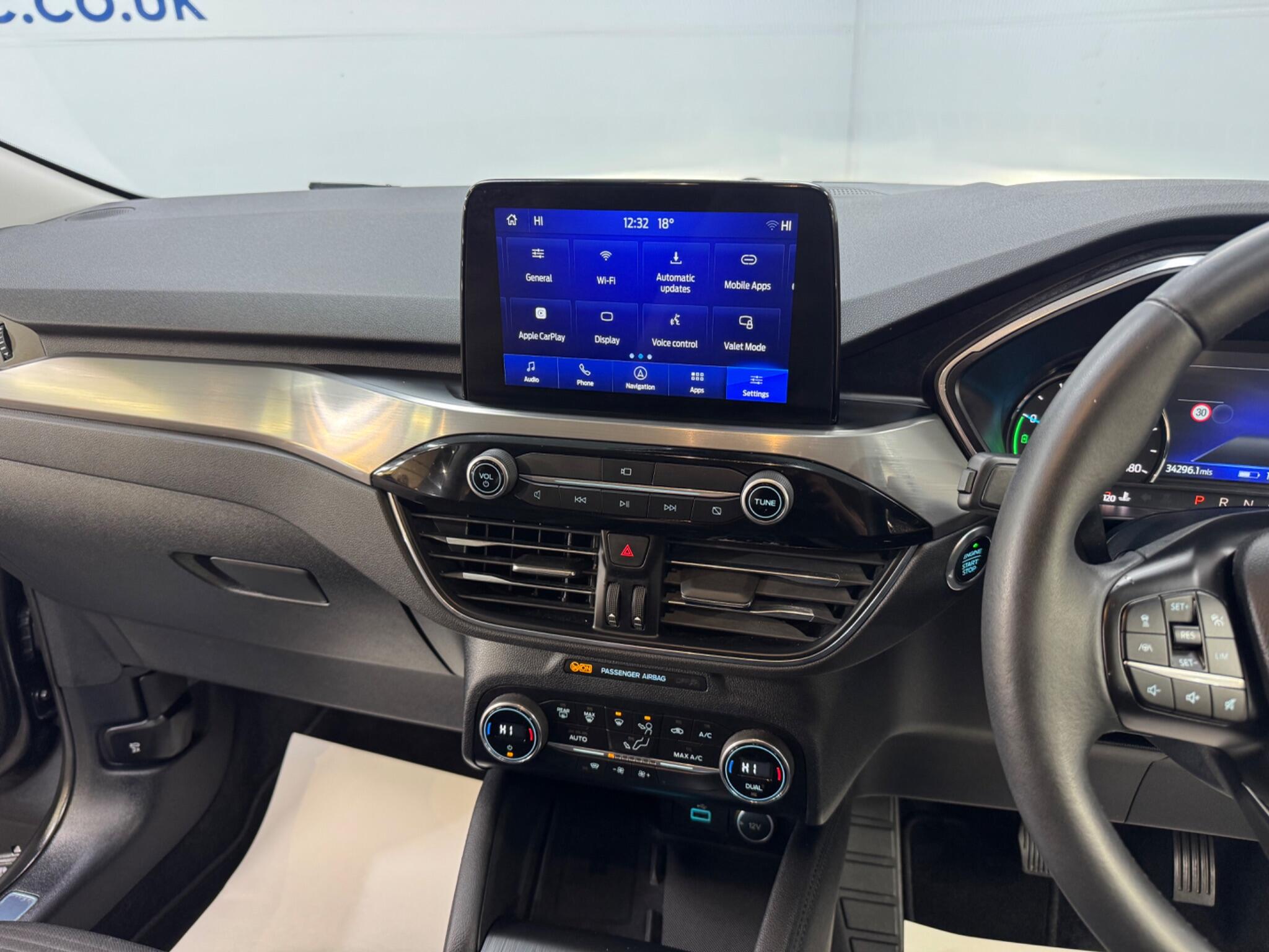 Ford Kuga view 40