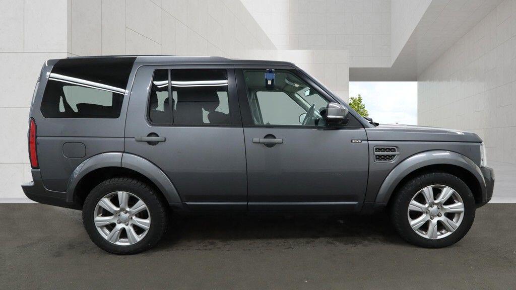 Land Rover Discovery view 9