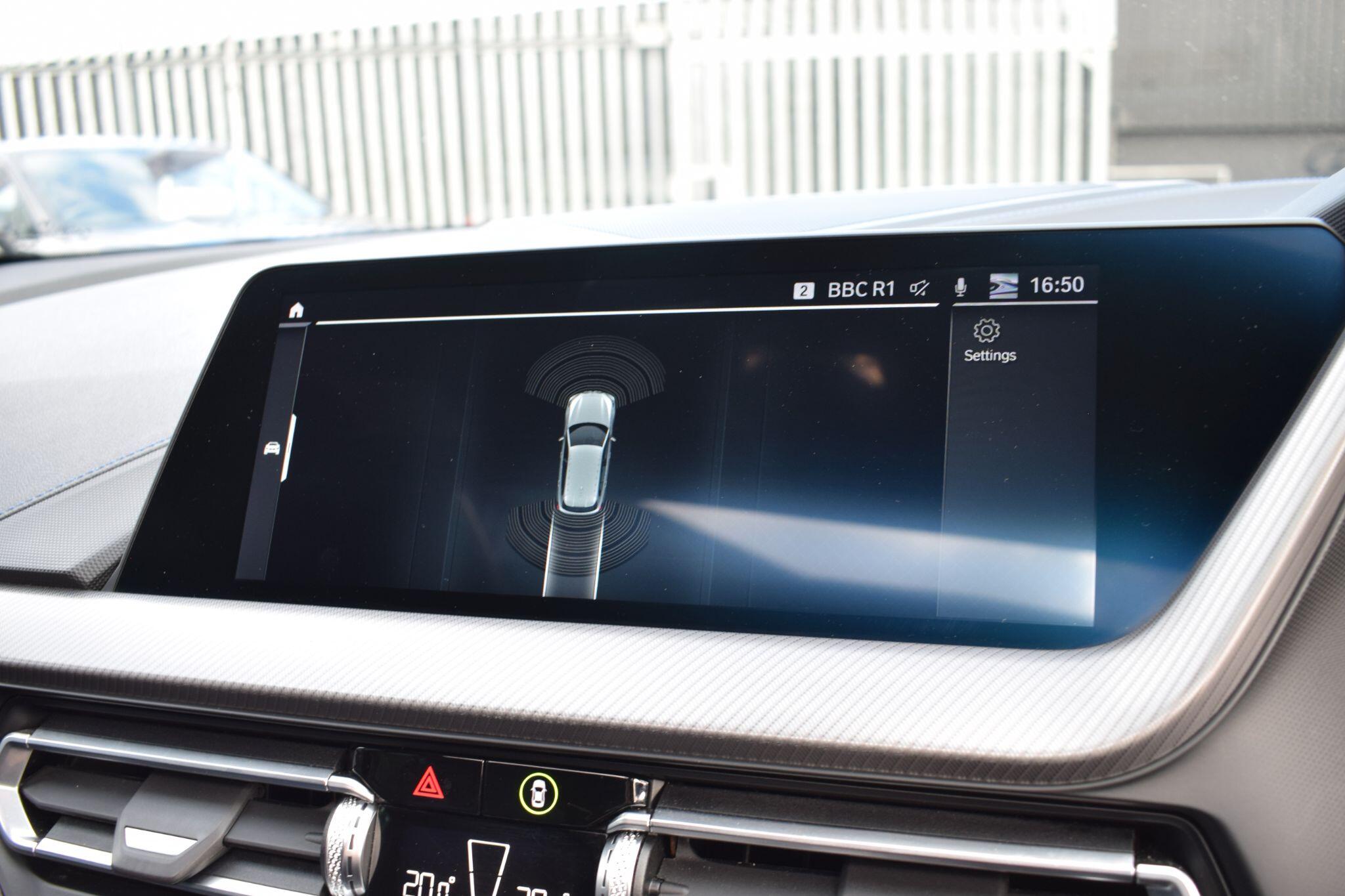 BMW 1 Series view 17