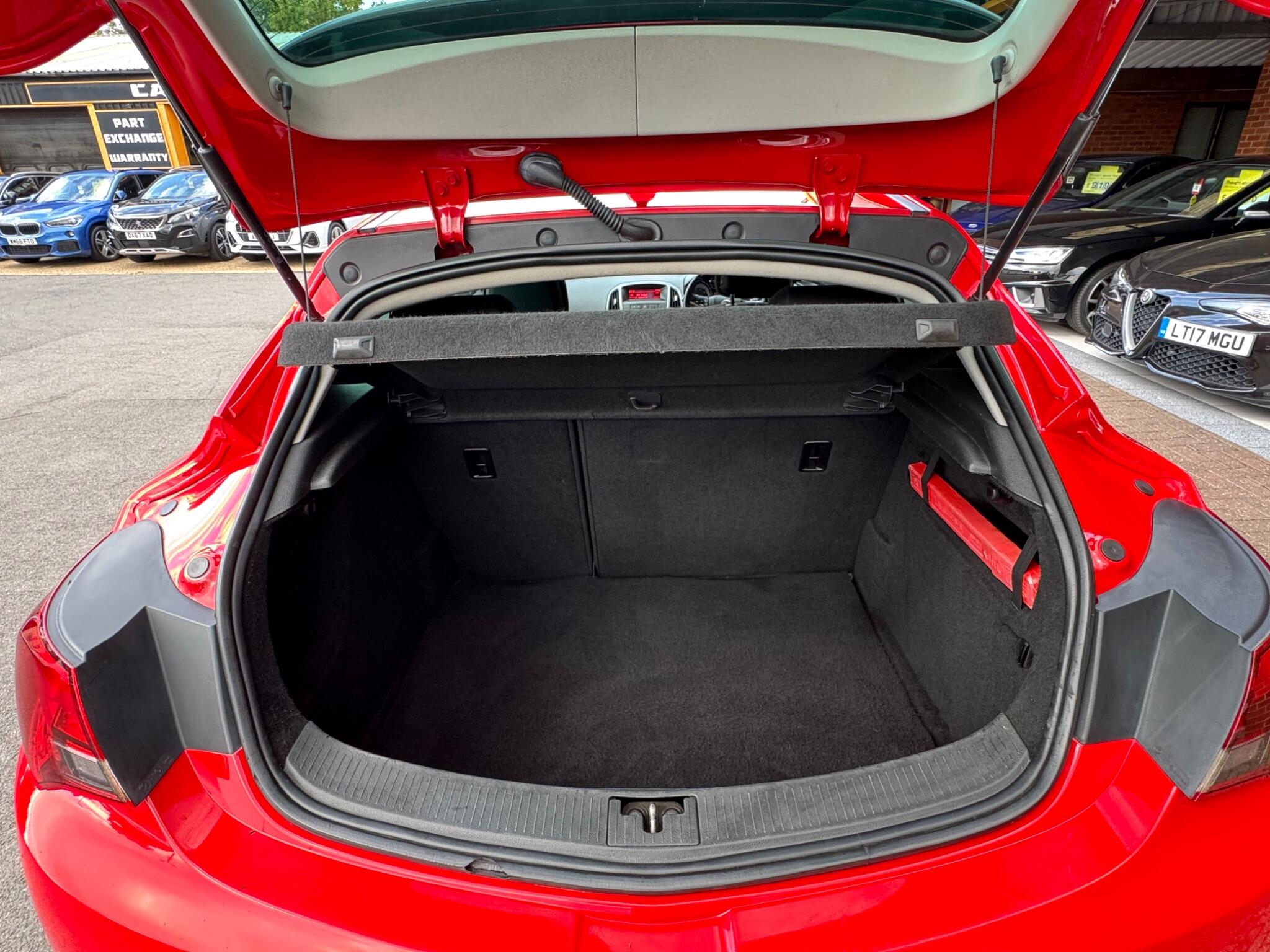 Vauxhall Astra GTC view 9