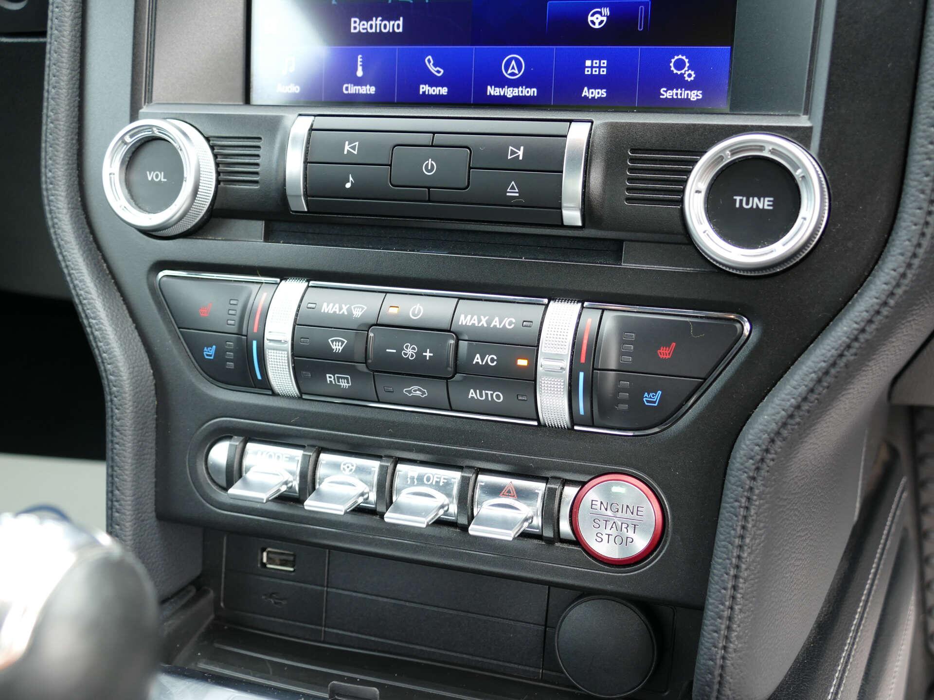 Ford Mustang view 42