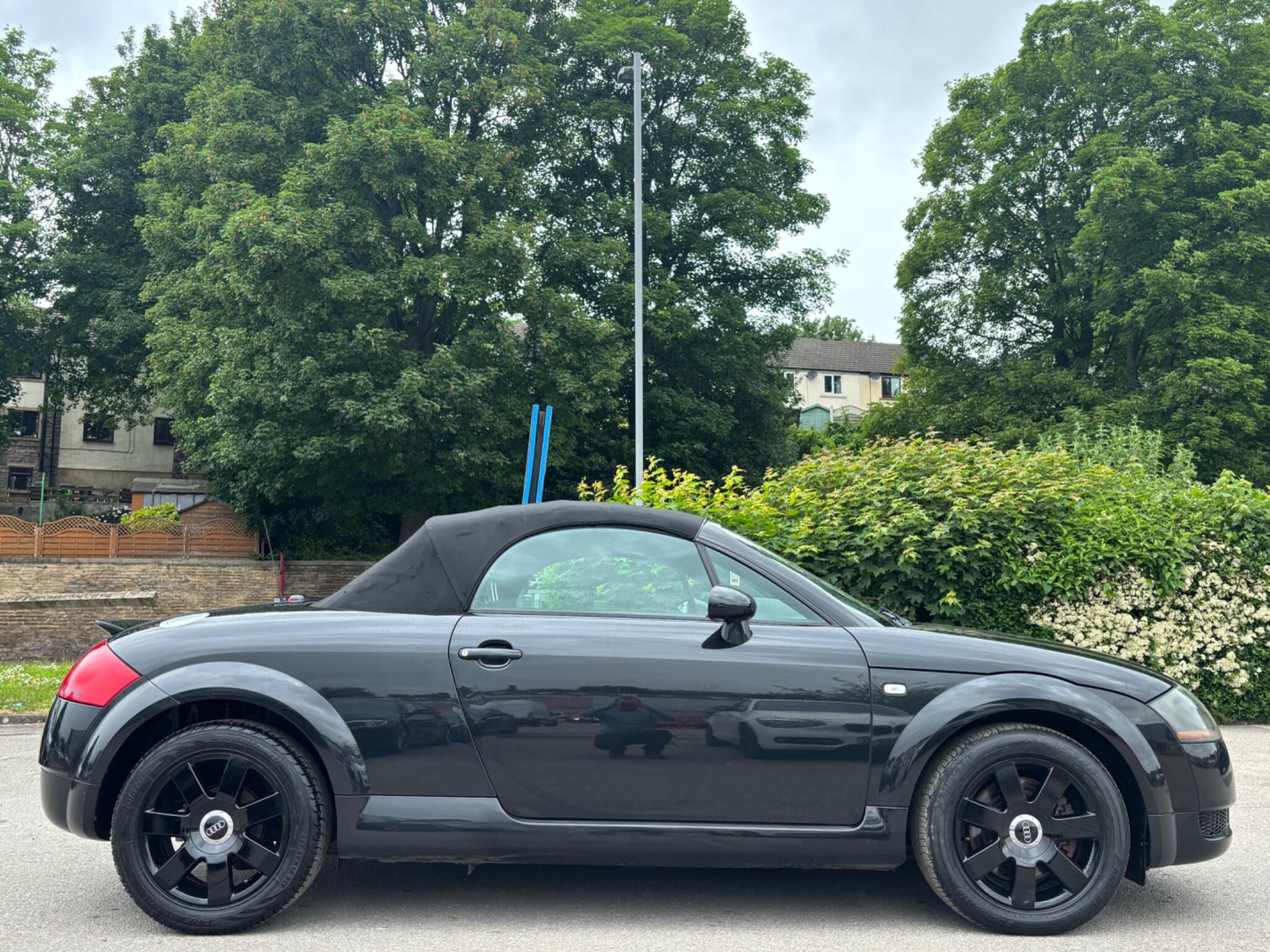 Audi TT view 7