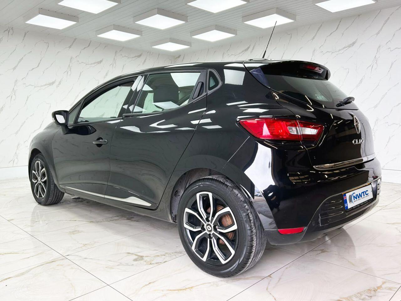 Renault Clio view 9