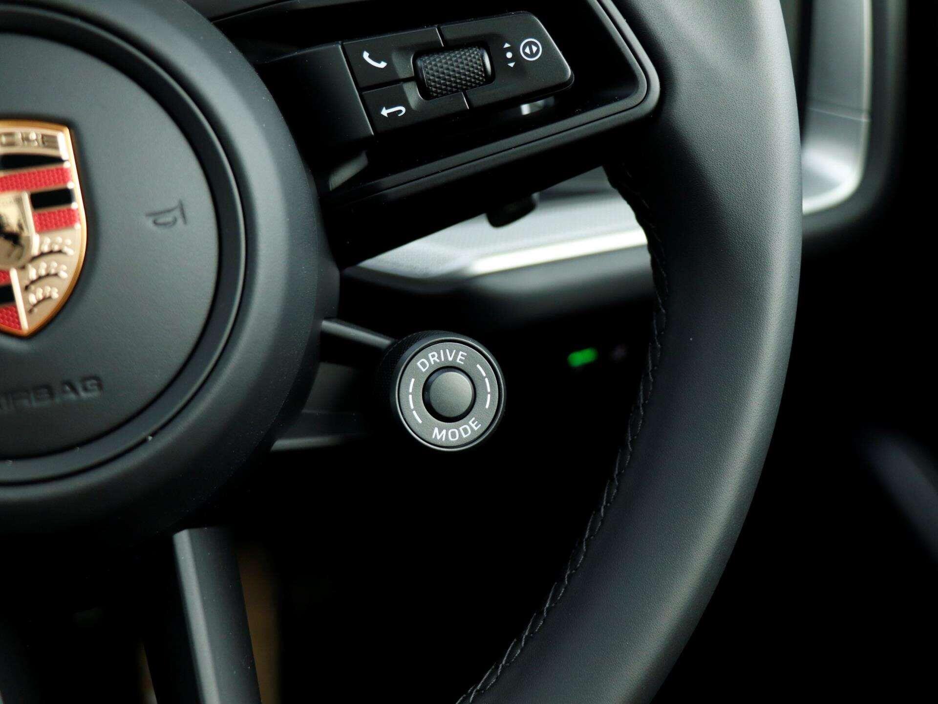 Porsche Cayenne view 20