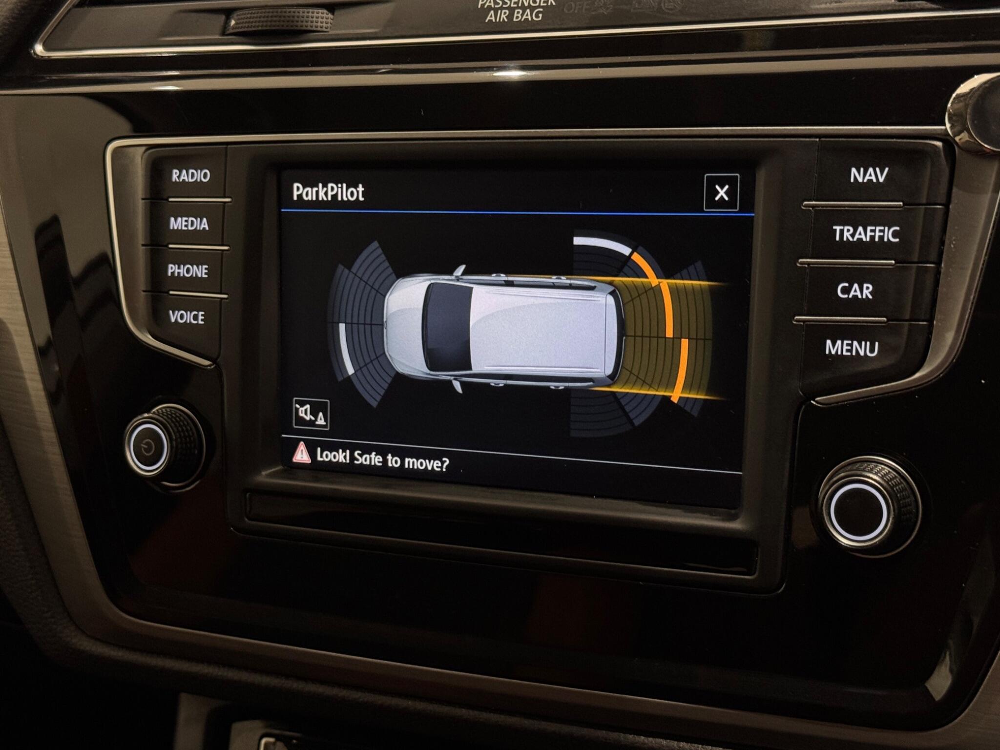 Volkswagen Touran view 18