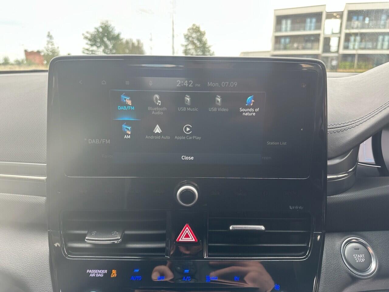 Hyundai Ioniq view 34