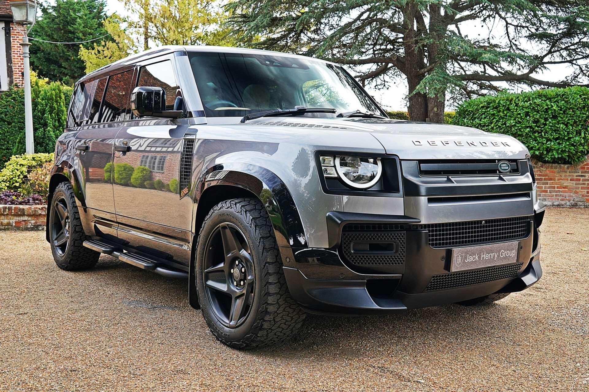 Land Rover Defender view 10