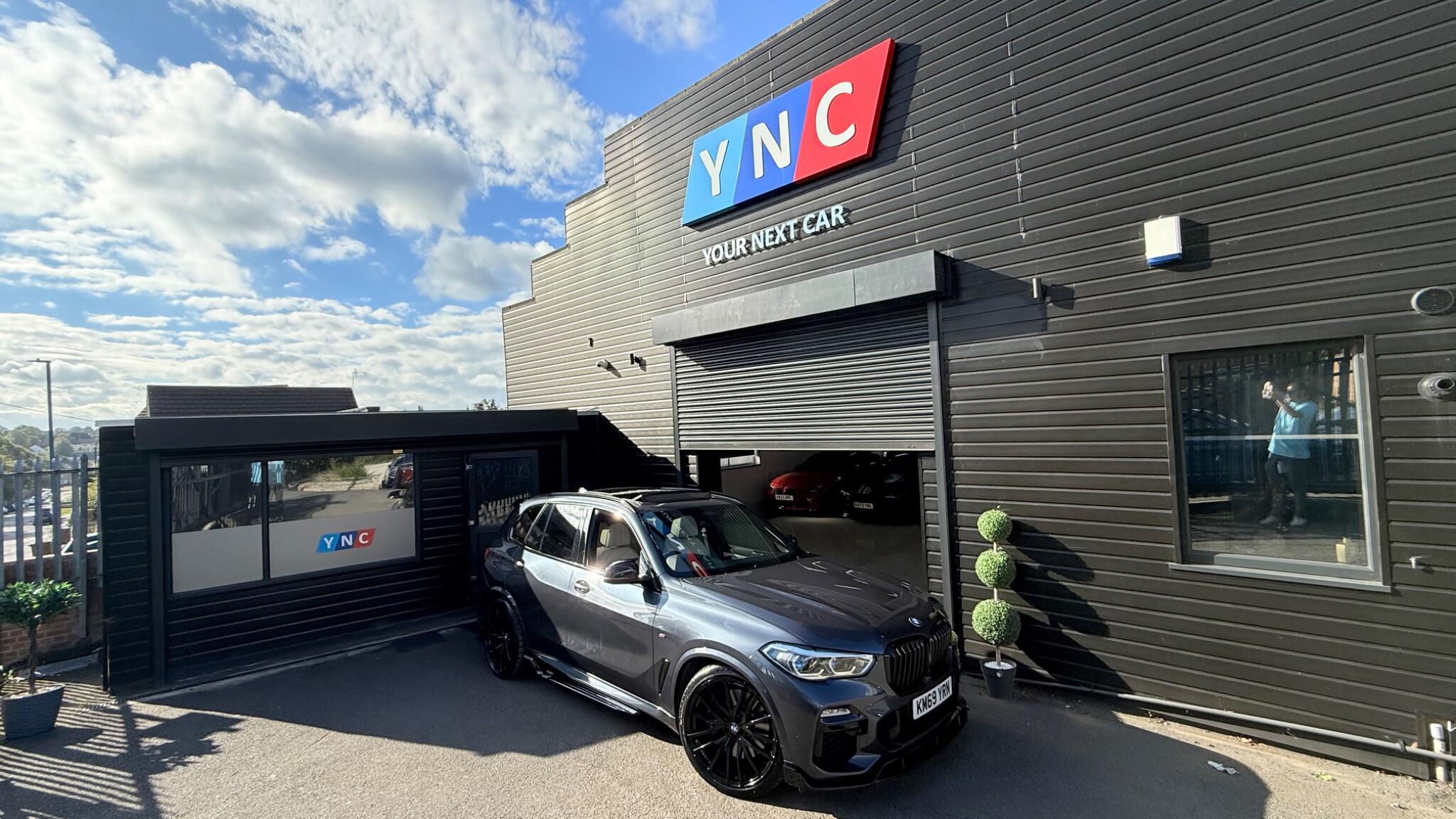 BMW X5 view 26