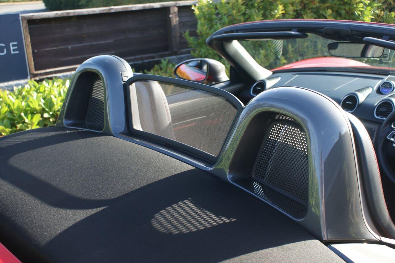 Porsche 718 Boxster view 16