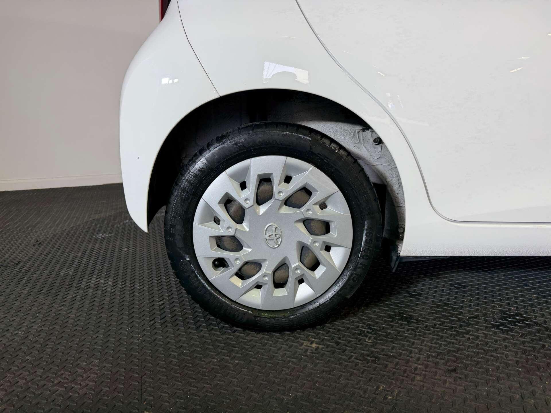 Toyota Aygo view 58