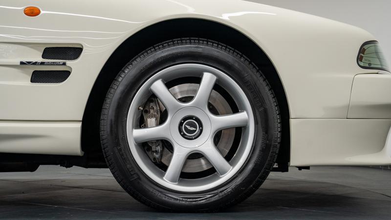 Aston Martin Vantage view 10
