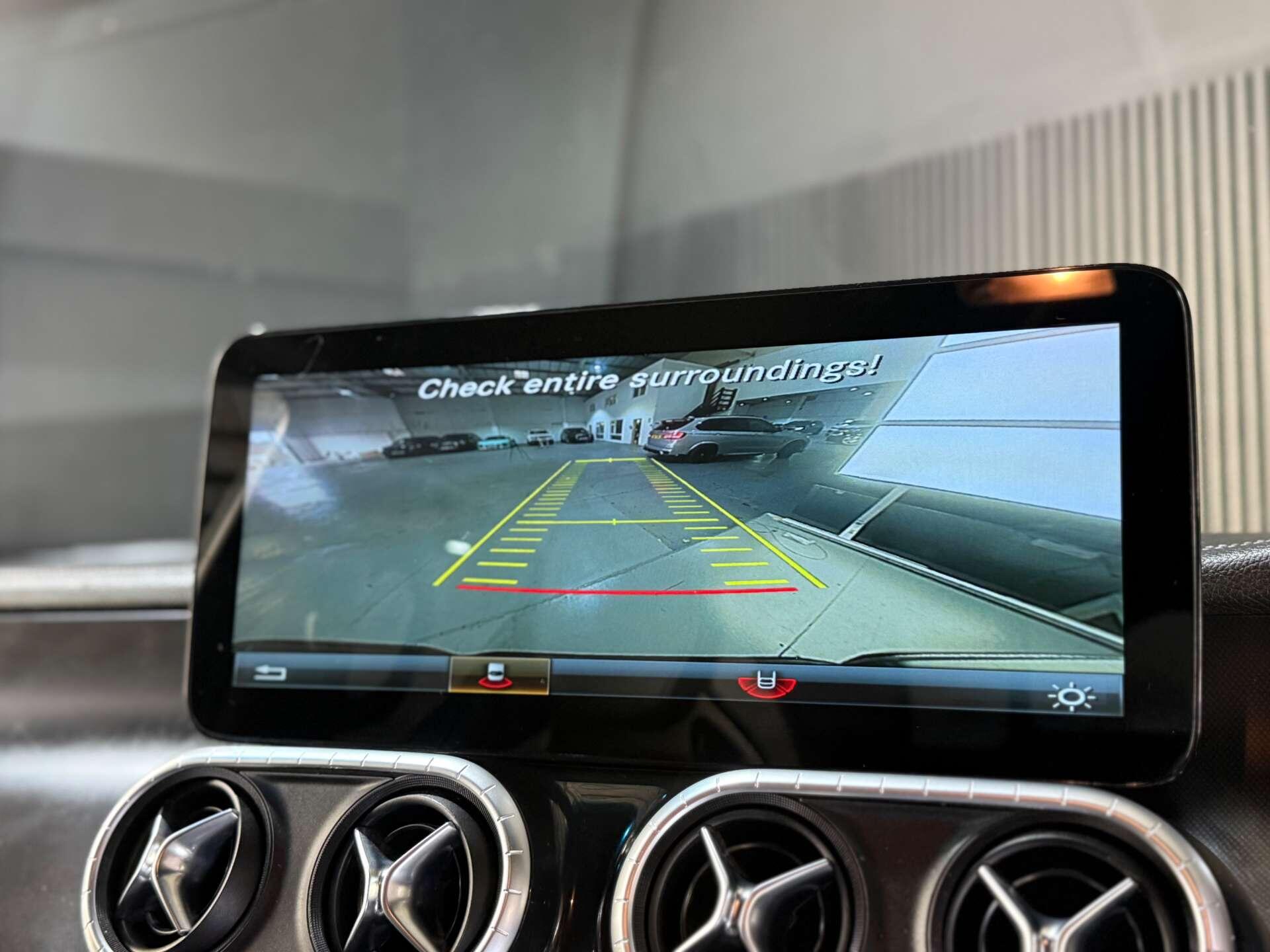 Mercedes-Benz X Class view 43