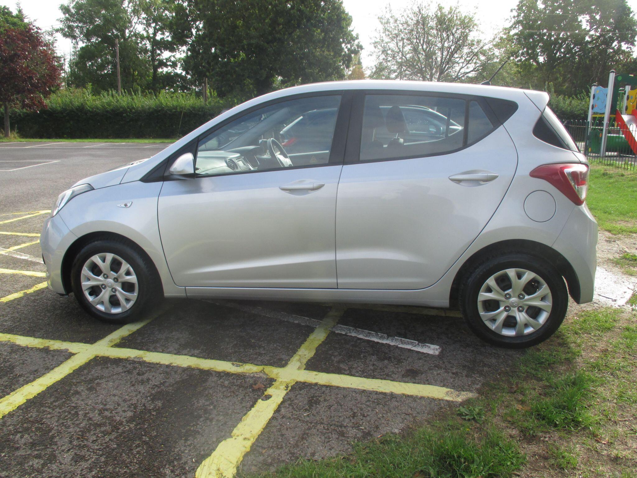 Hyundai I10 view 15