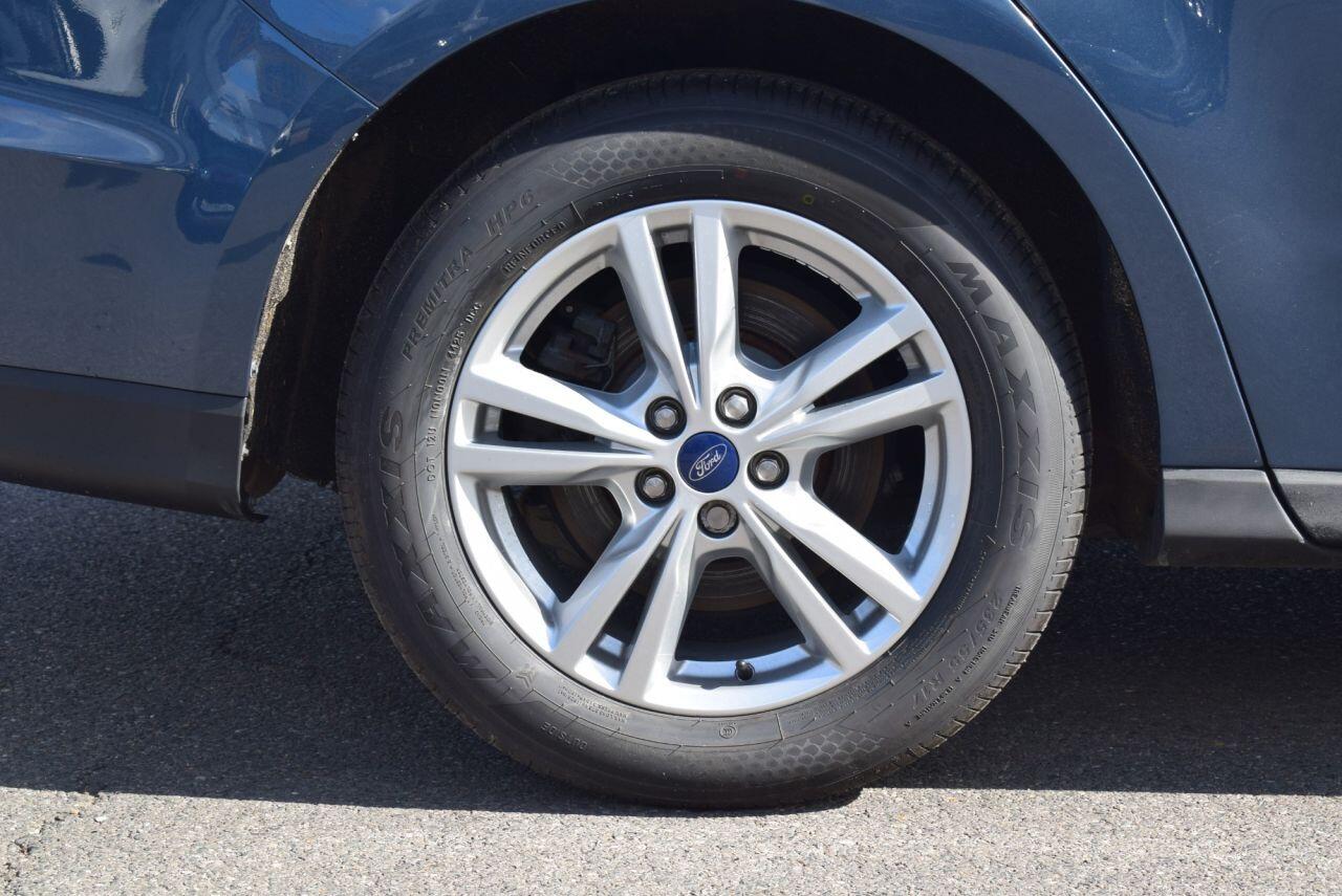 Ford Galaxy view 13