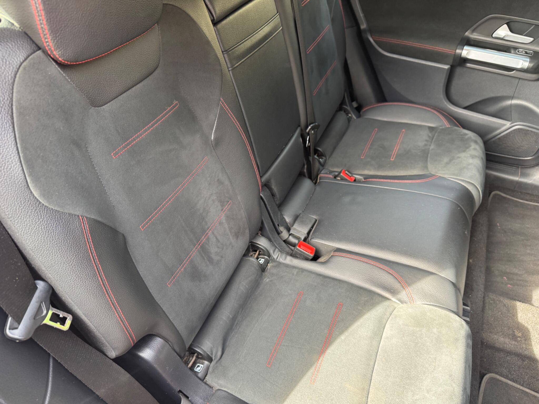 Mercedes-Benz GLB view 41