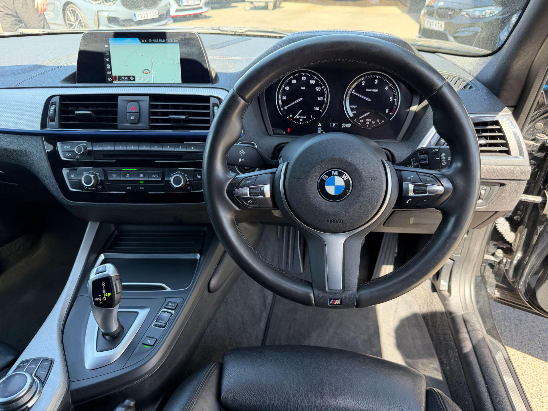 BMW 1 Series view 3