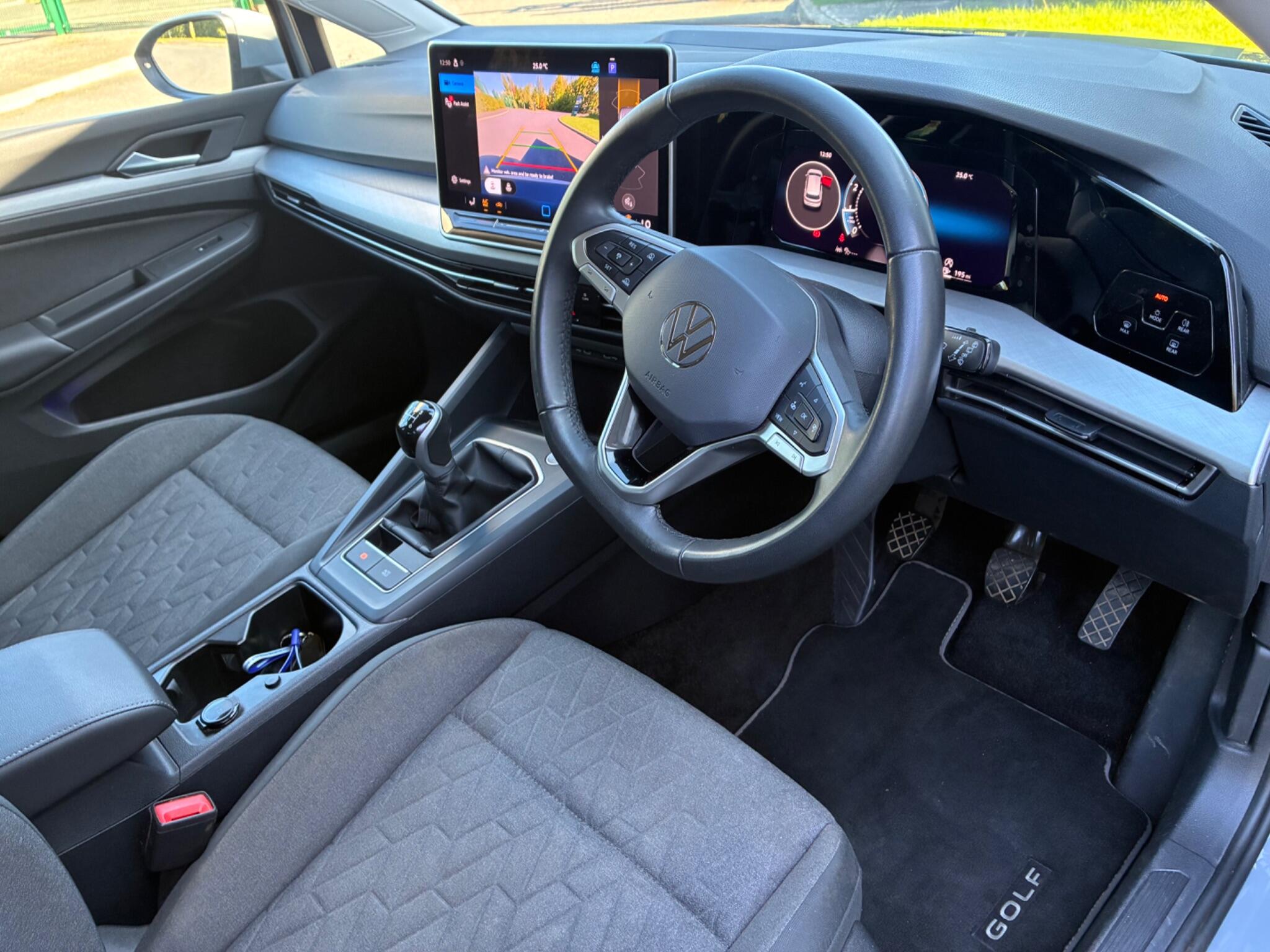 Volkswagen Golf view 13