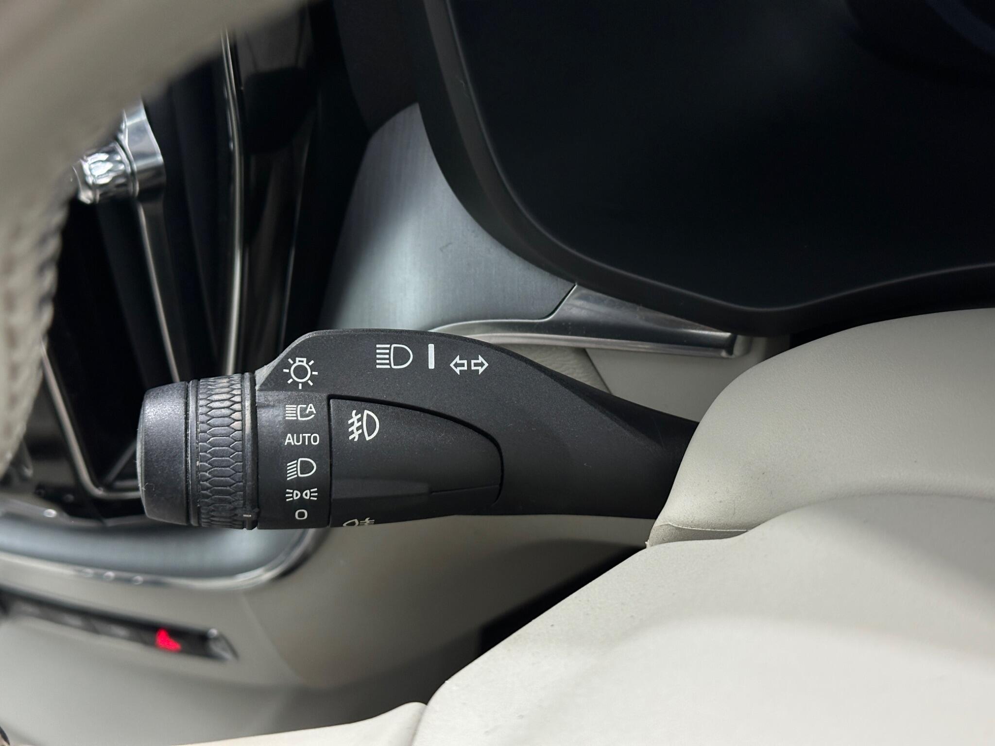 Volvo XC60 view 14