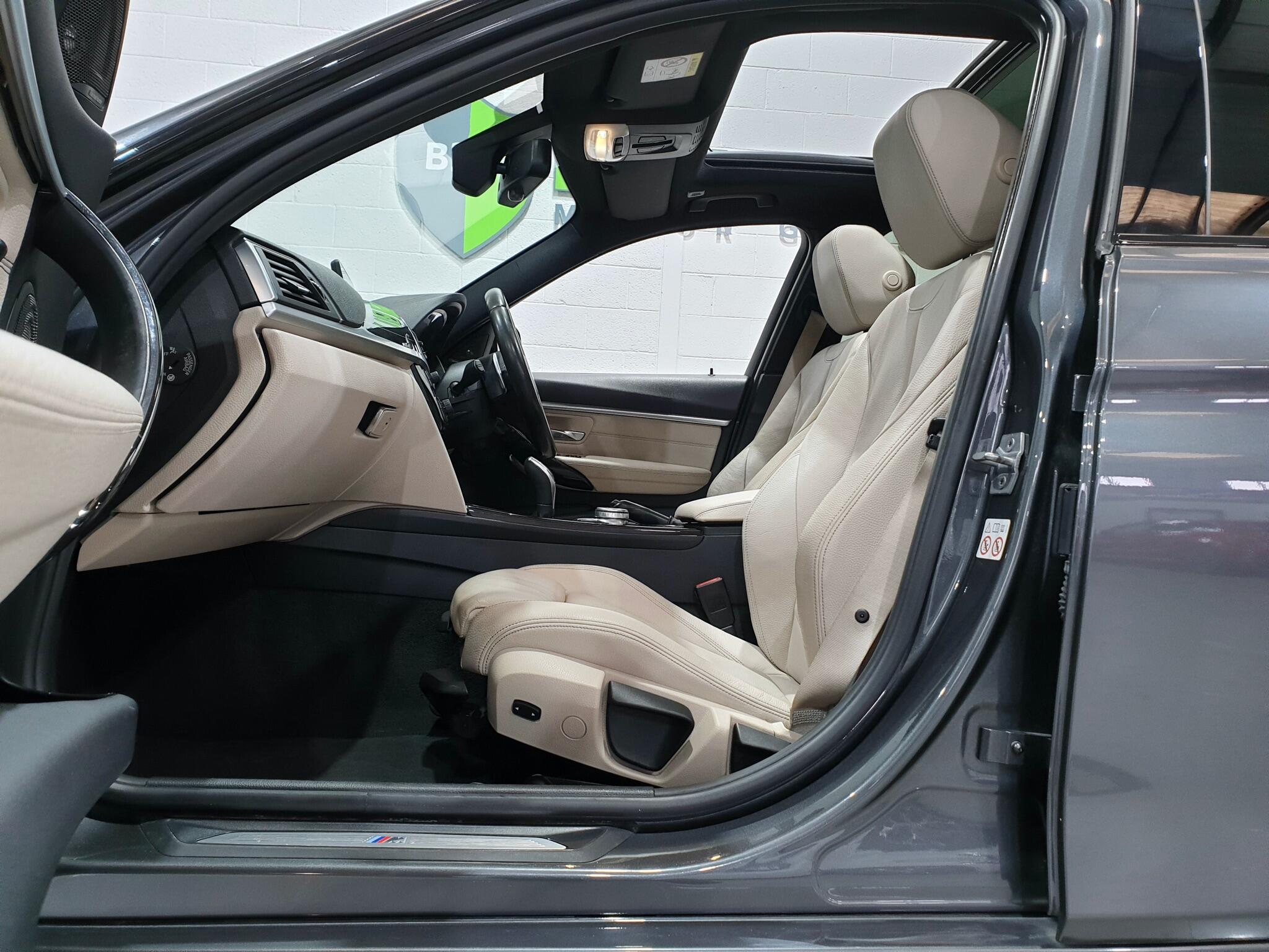 BMW 3 Series view 59