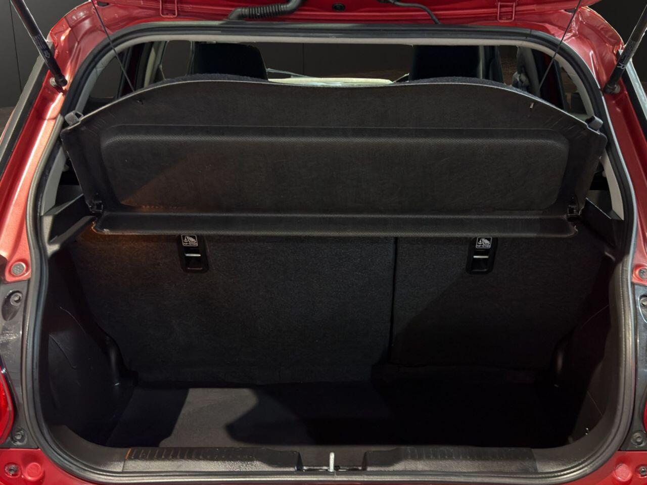 Suzuki Swift view 8