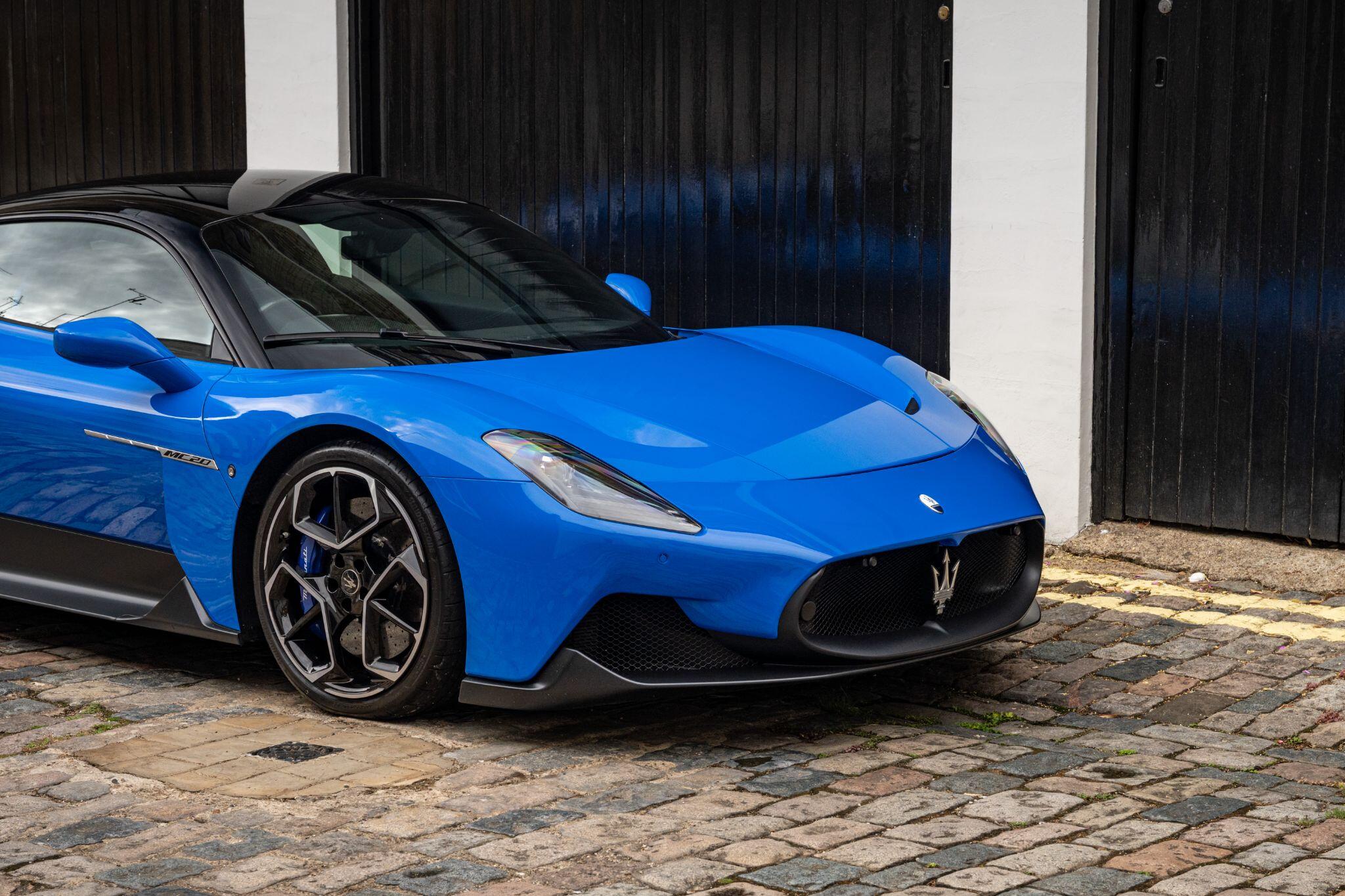 Maserati MC20 view 7