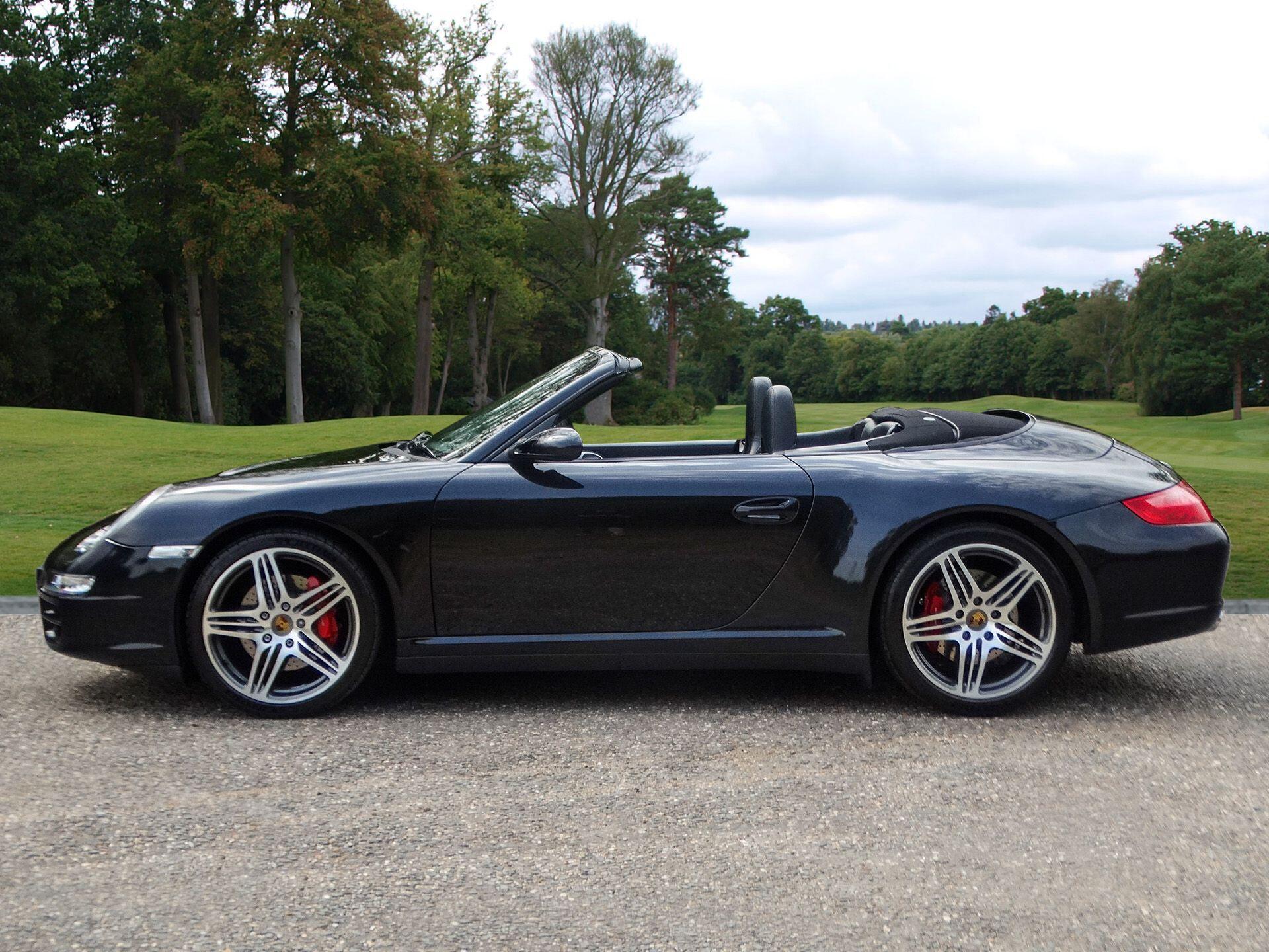 Porsche 911 view 2