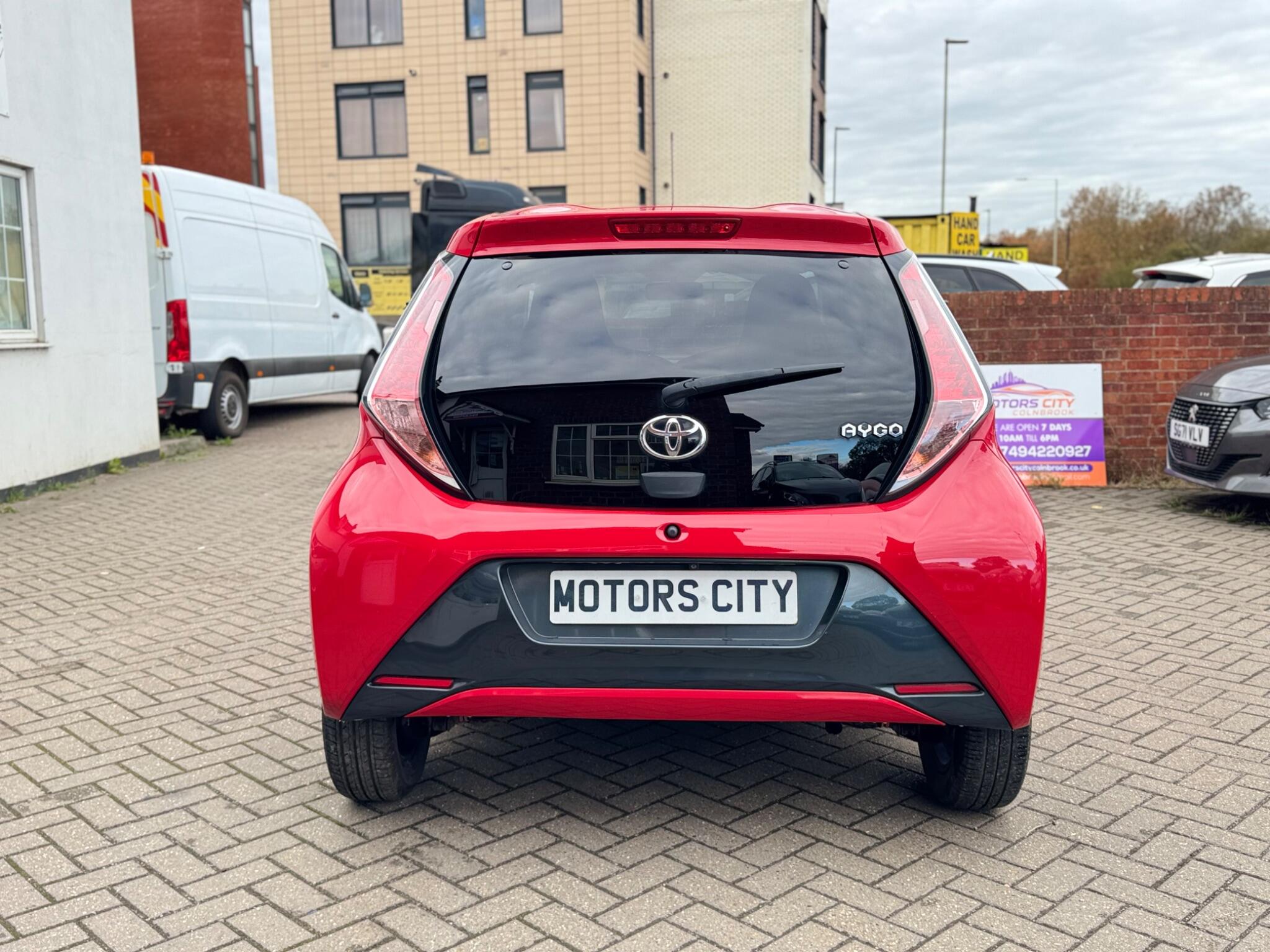 Toyota Aygo view 9