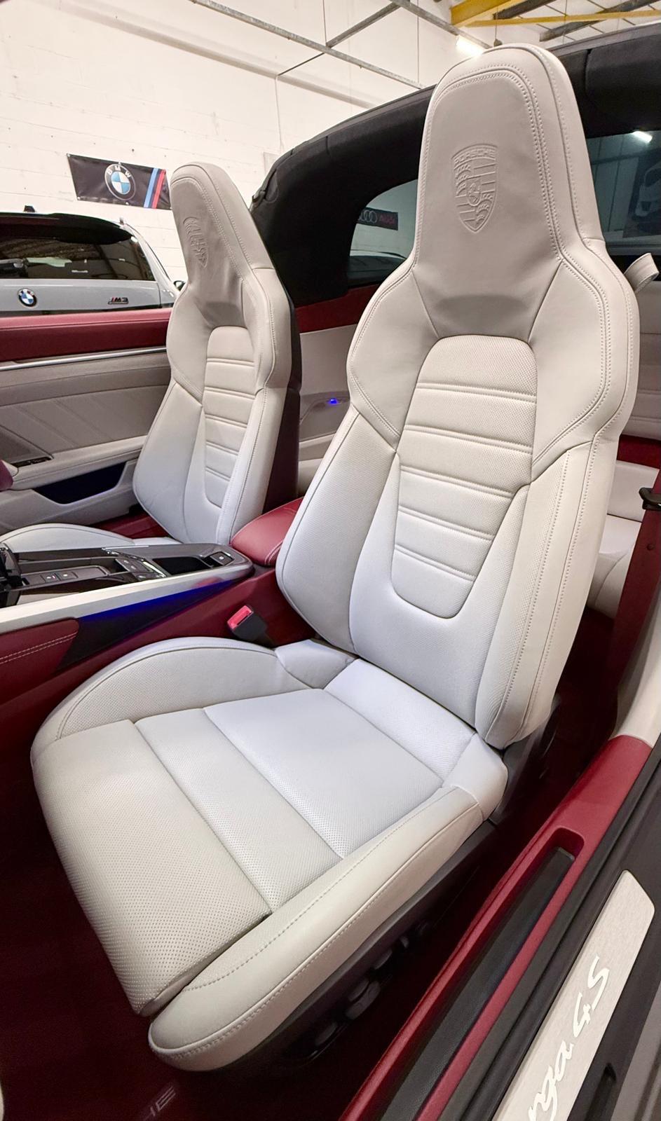 Porsche 911 view 26