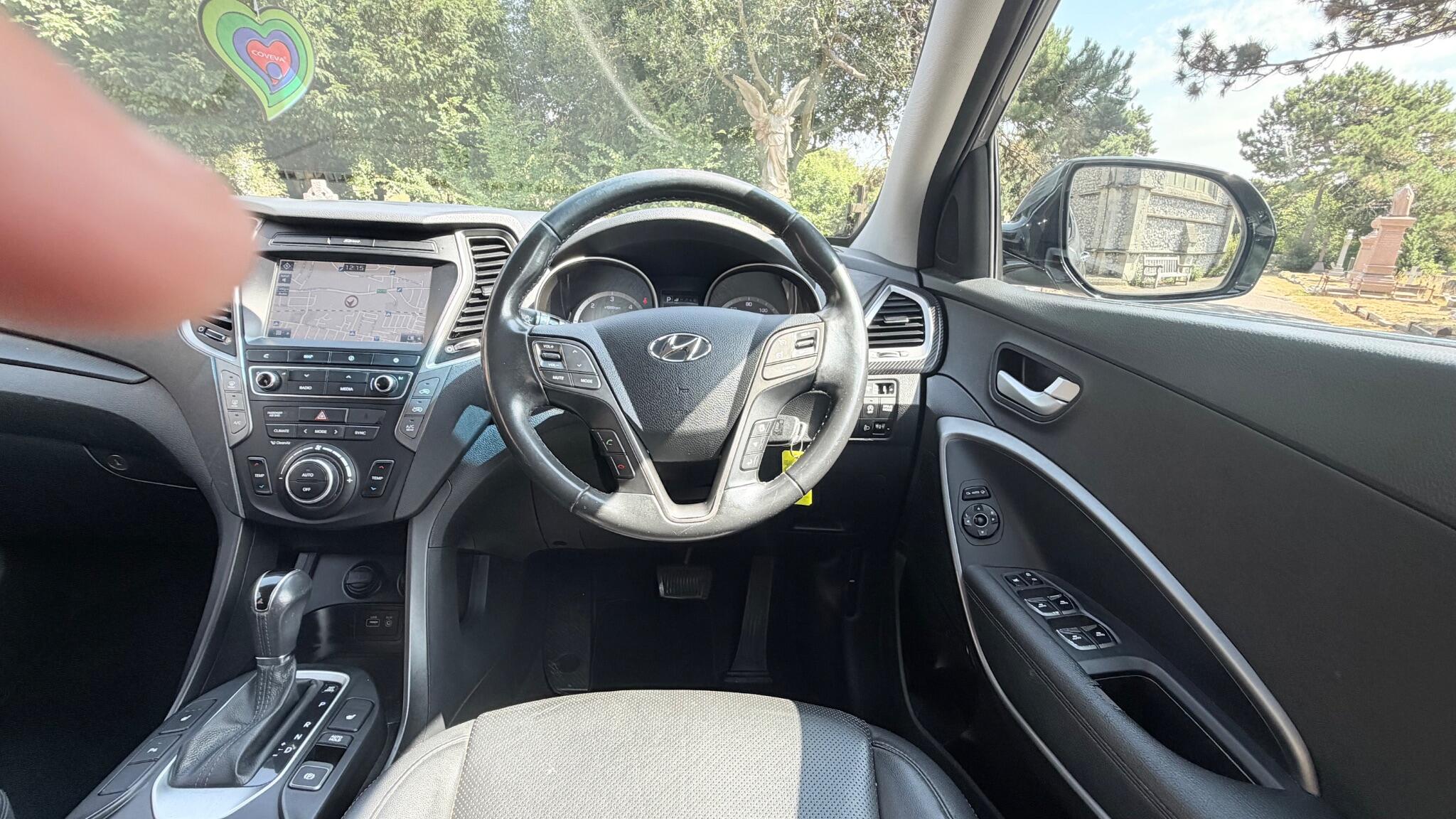 Hyundai Santa Fe view 24