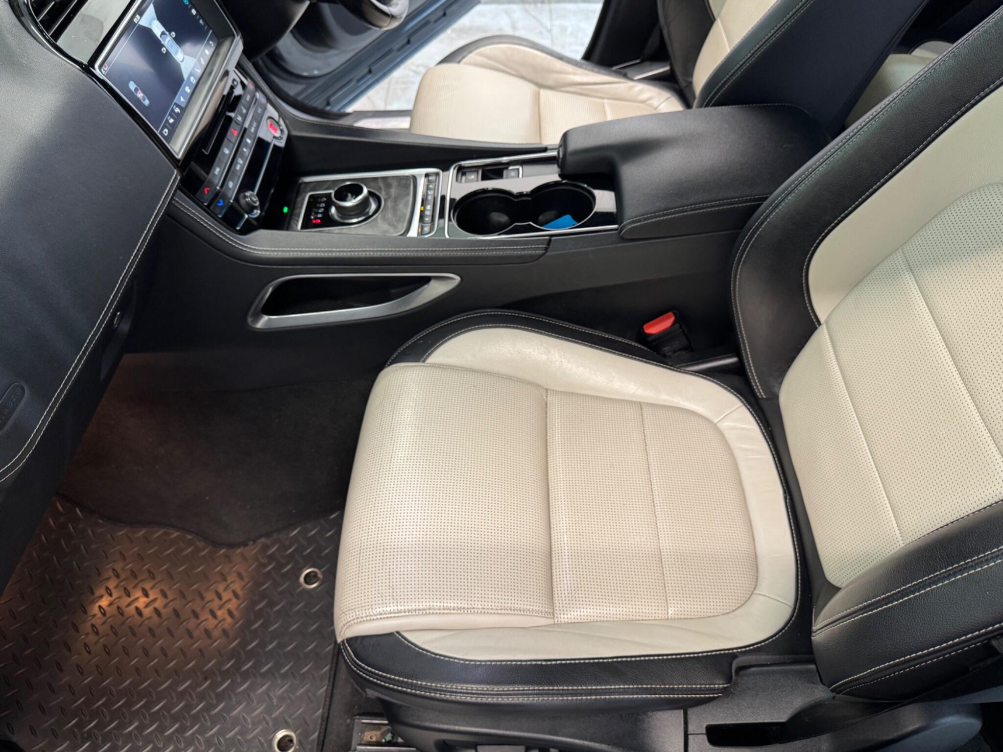 Jaguar F-Pace view 59