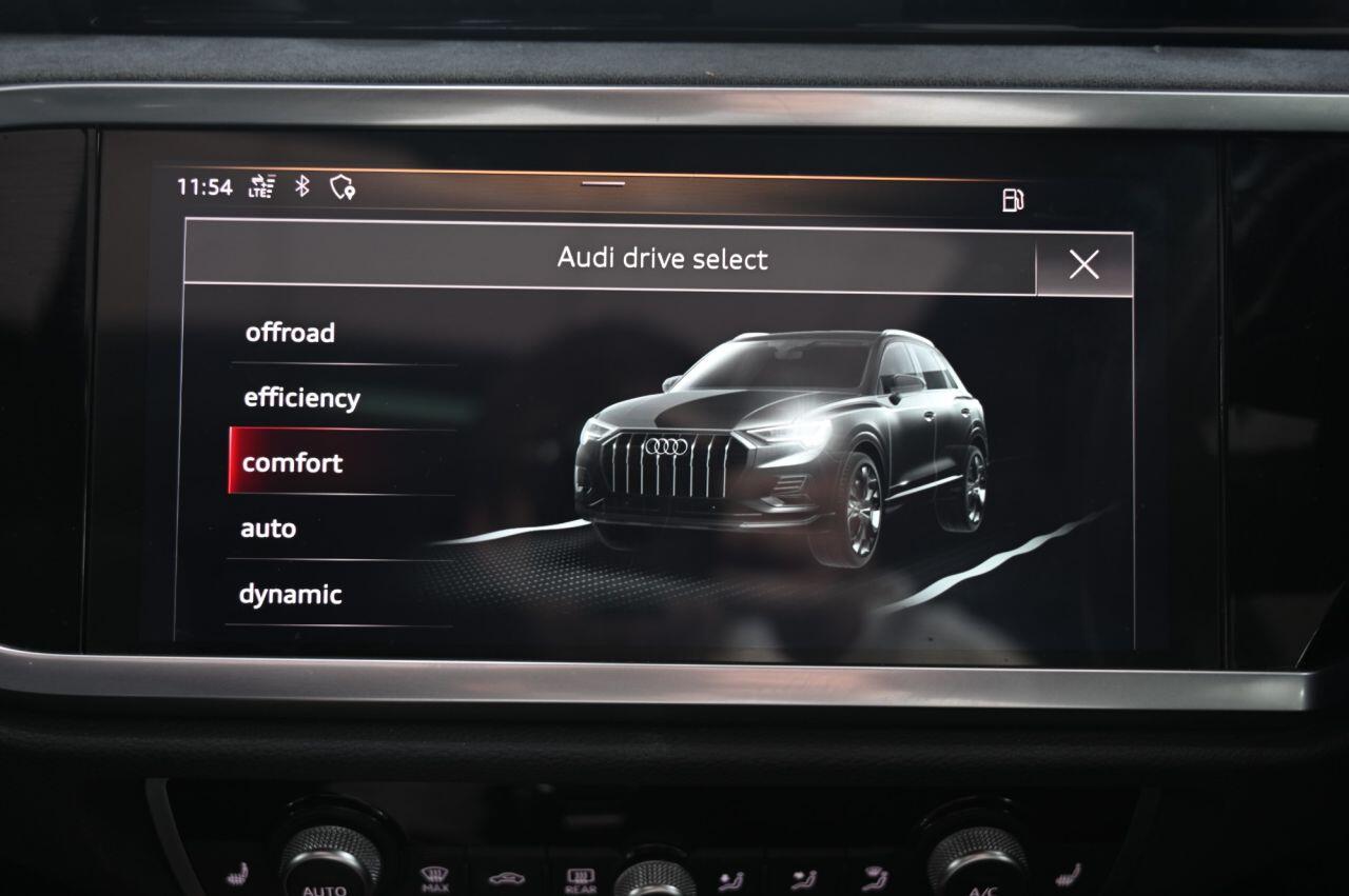 Audi Q3 view 34