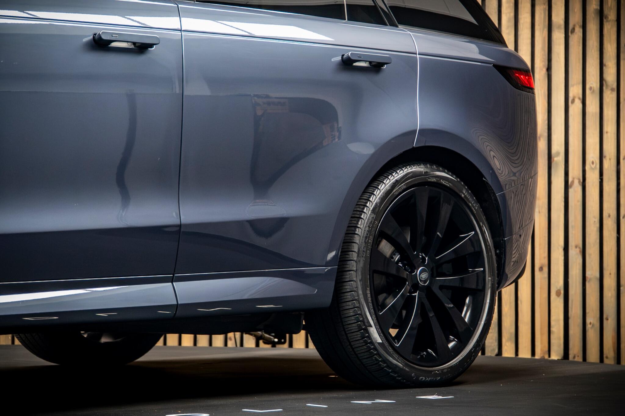 Land Rover Range Rover Sport view 15