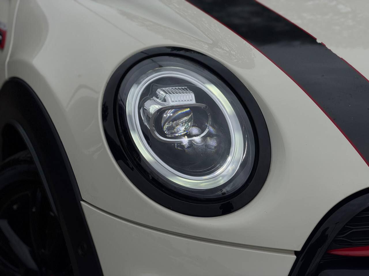 Mini Cooper view 37