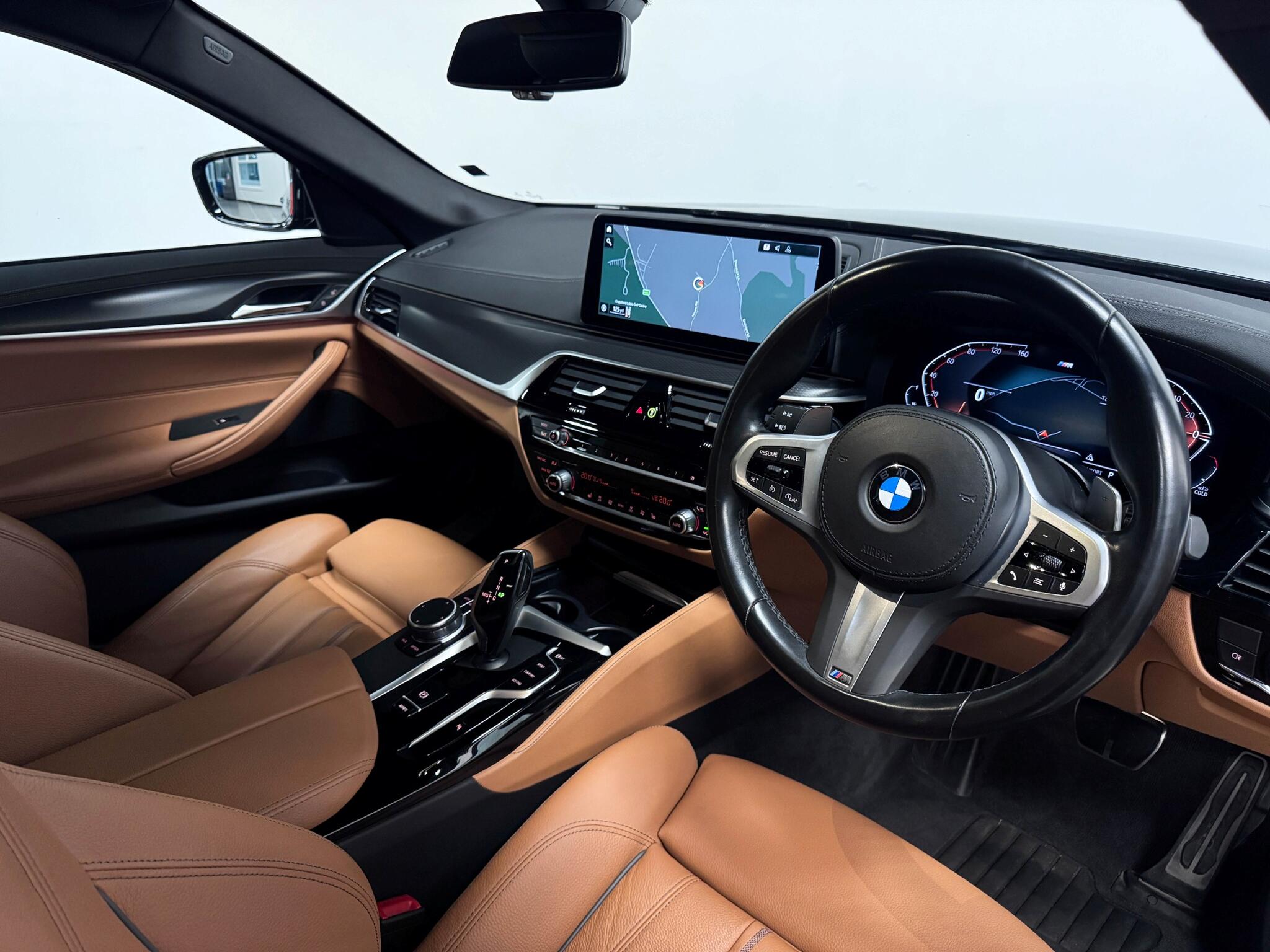 BMW 5 Series view 31