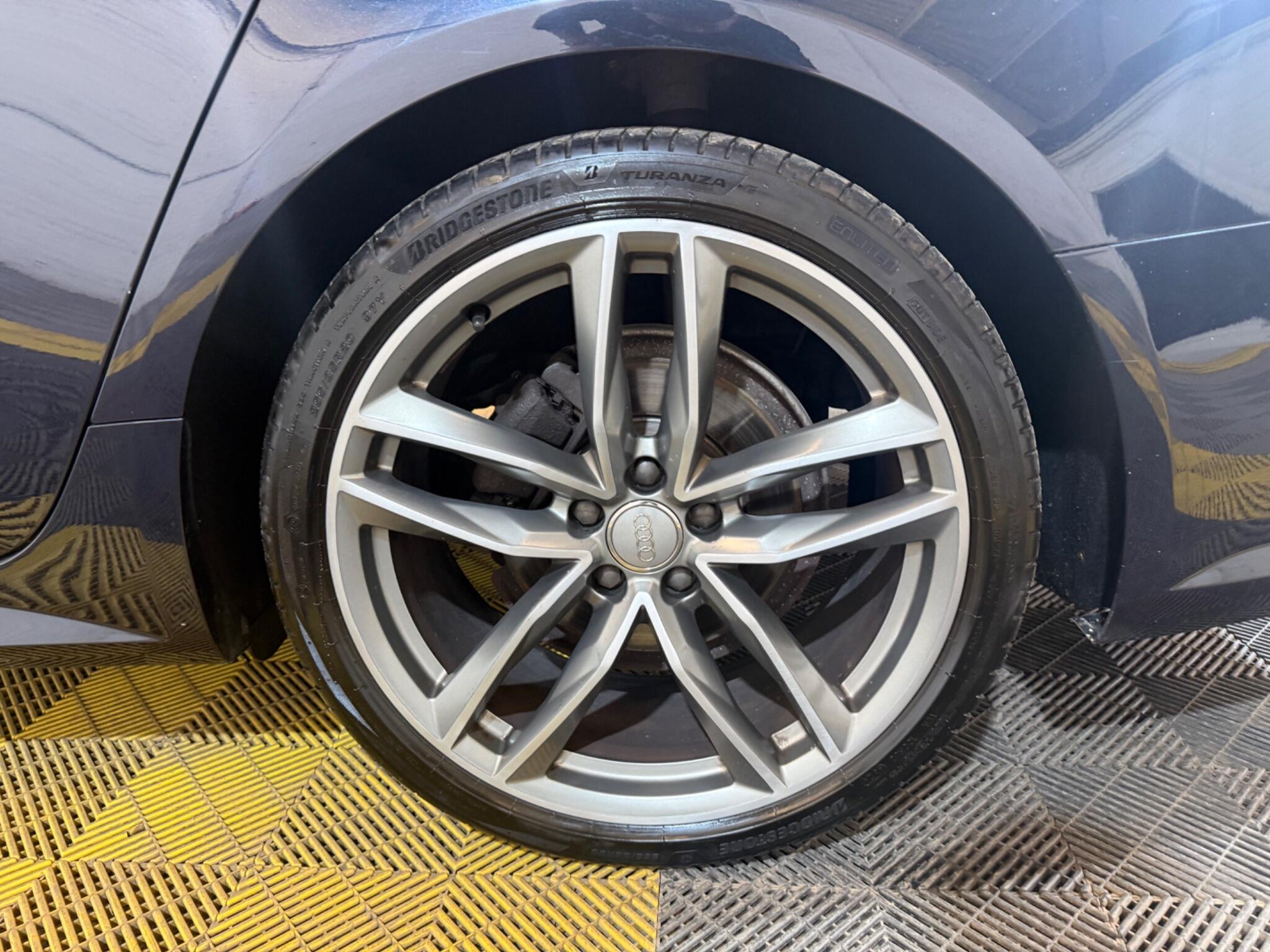 Audi A6 Avant view 44