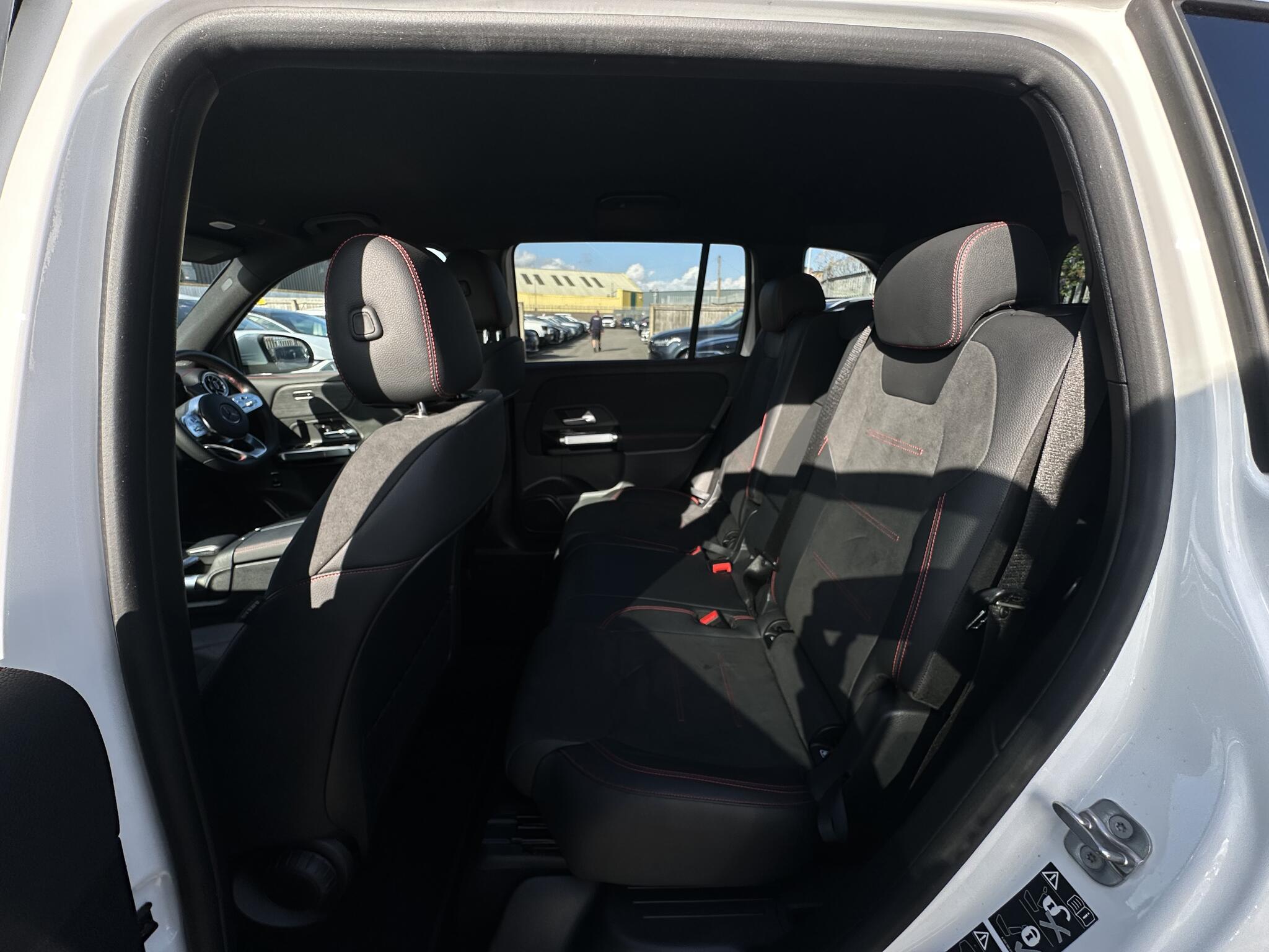 Mercedes-Benz EQB view 21