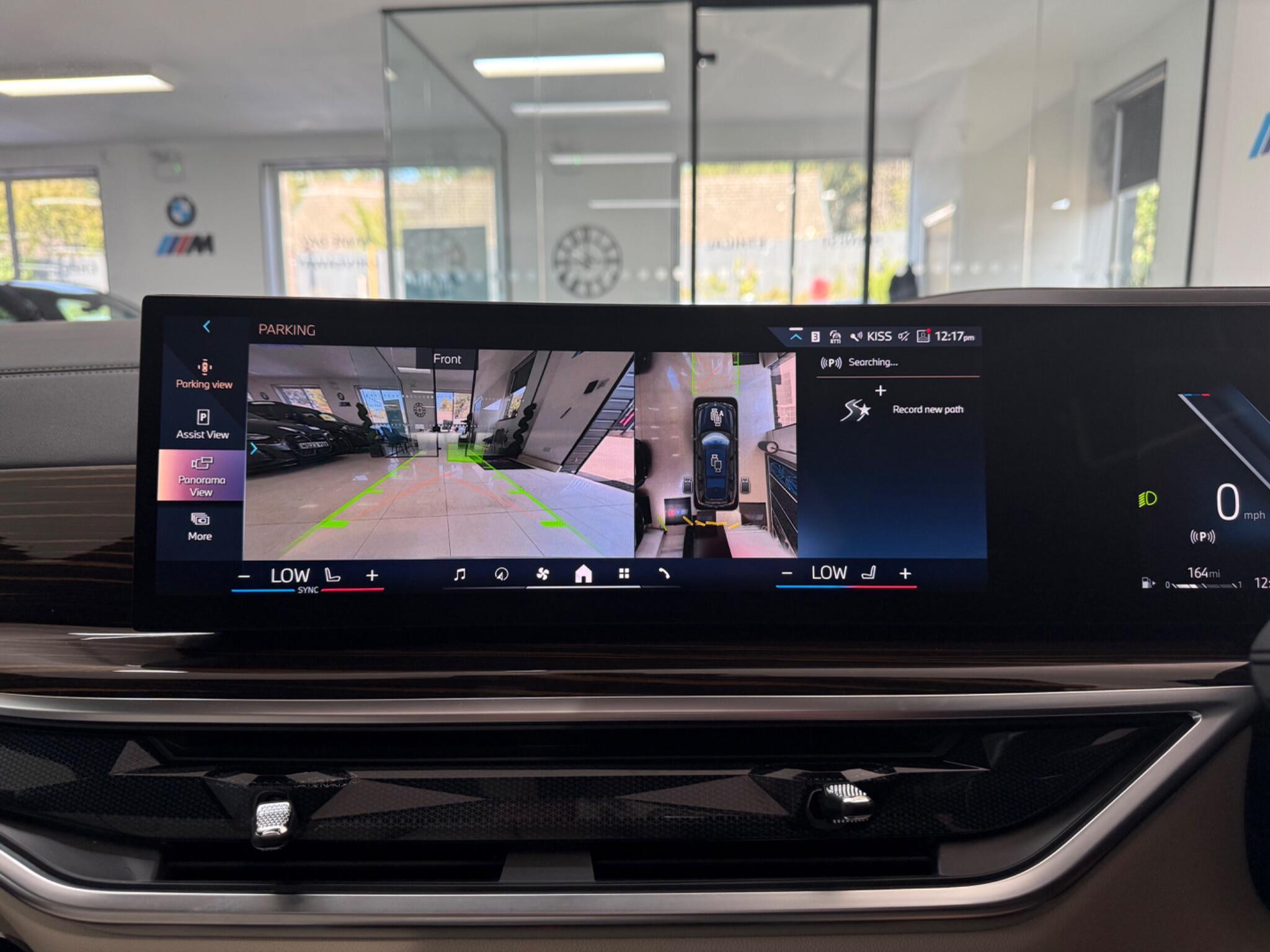 BMW X7 view 24