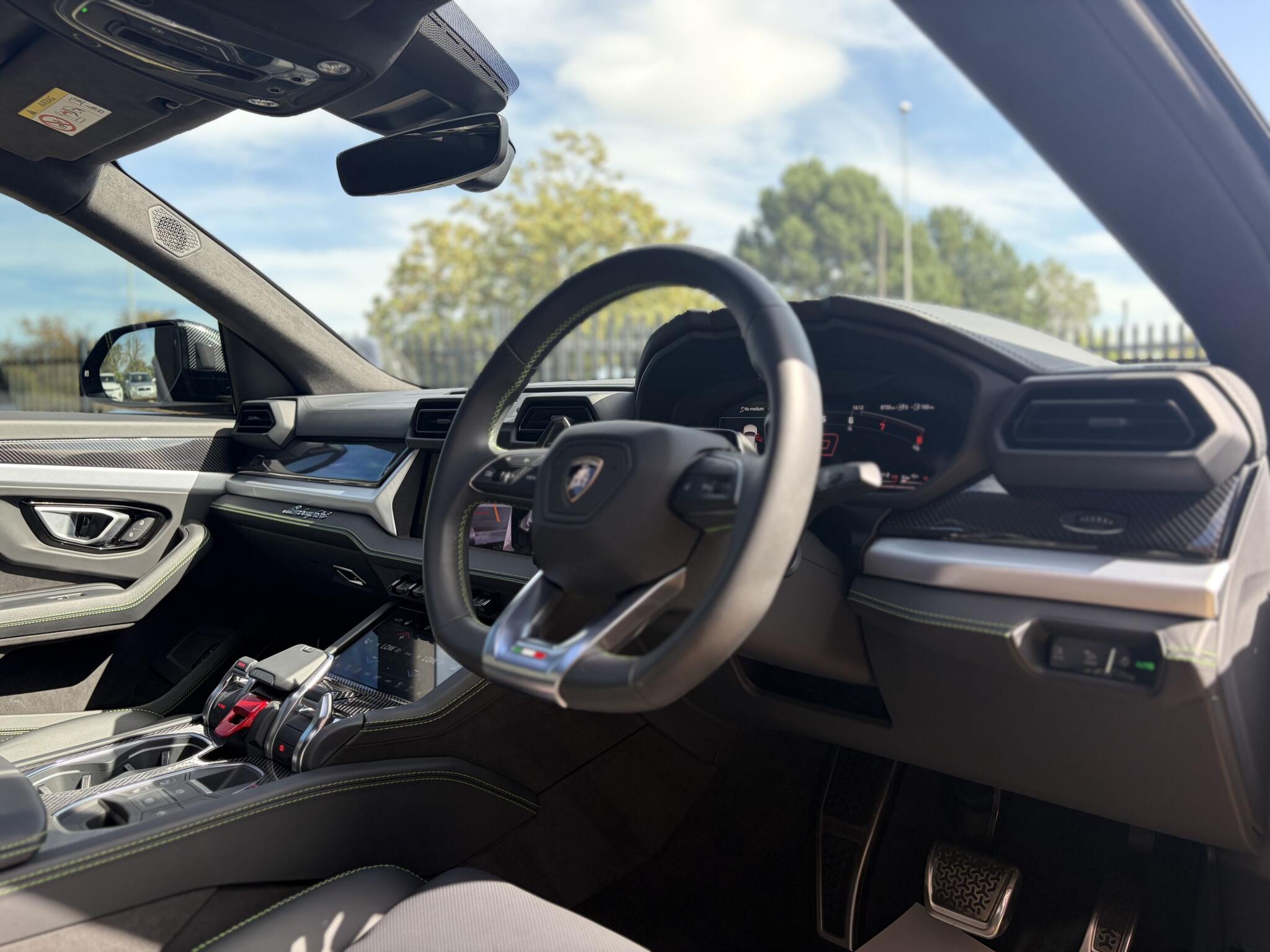Lamborghini Urus view 21