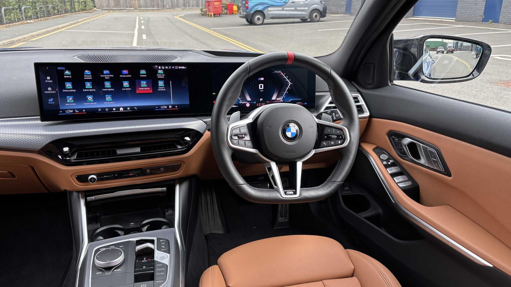 BMW 3 Series view 4