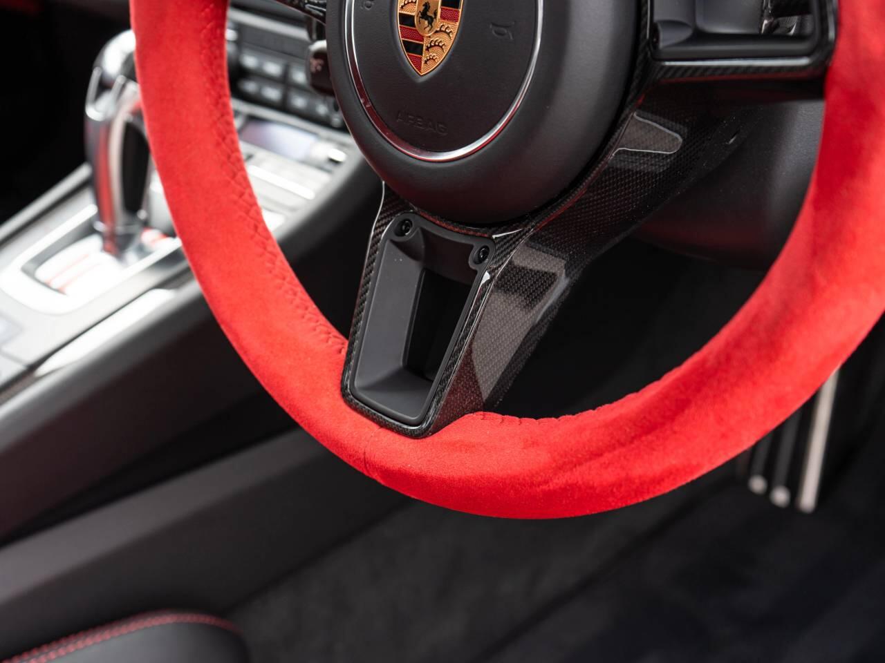 Porsche 911 view 28