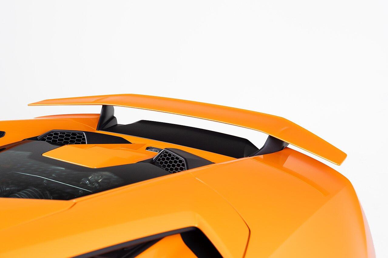 Lamborghini Huracan view 33