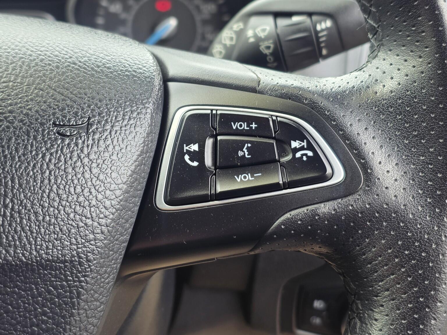 Ford Focus view 20